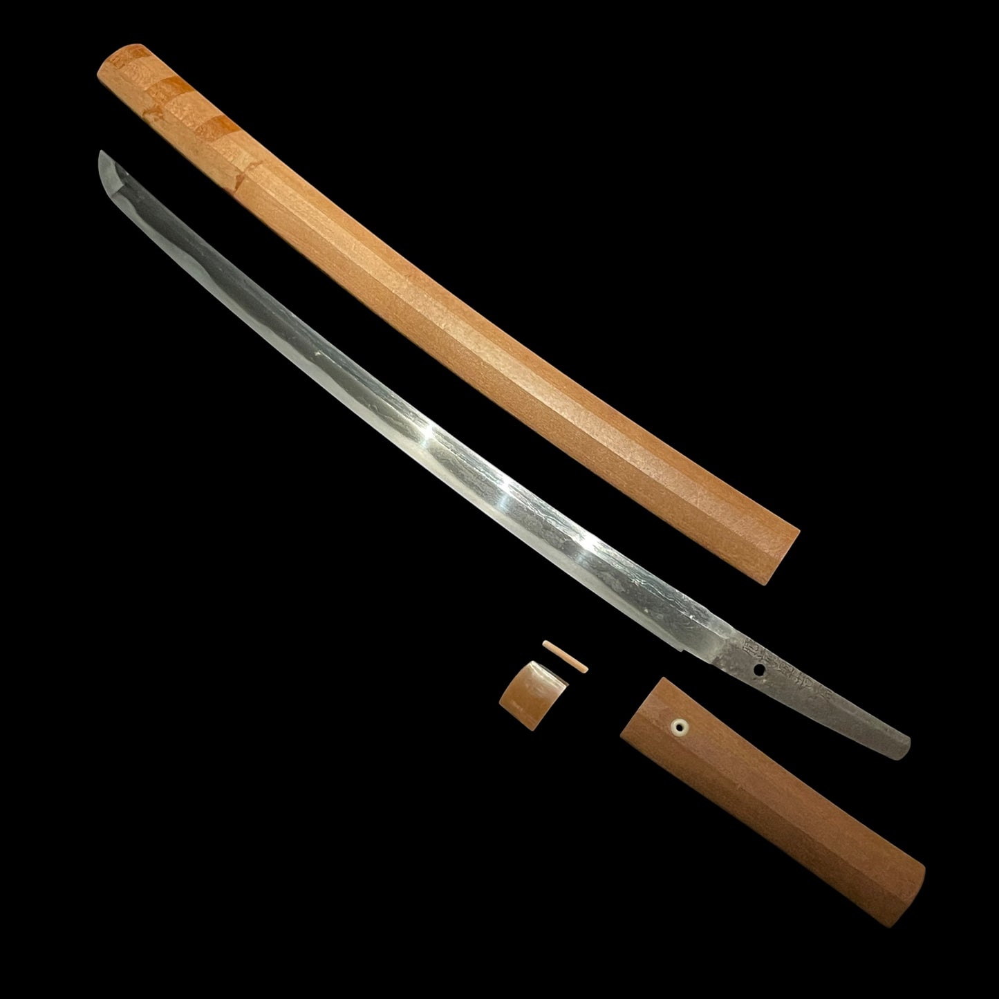 Hizenkoku Yoshihiro 肥前國吉廣 signed Wakizashi, Homarekizu 誉傷, Edo period