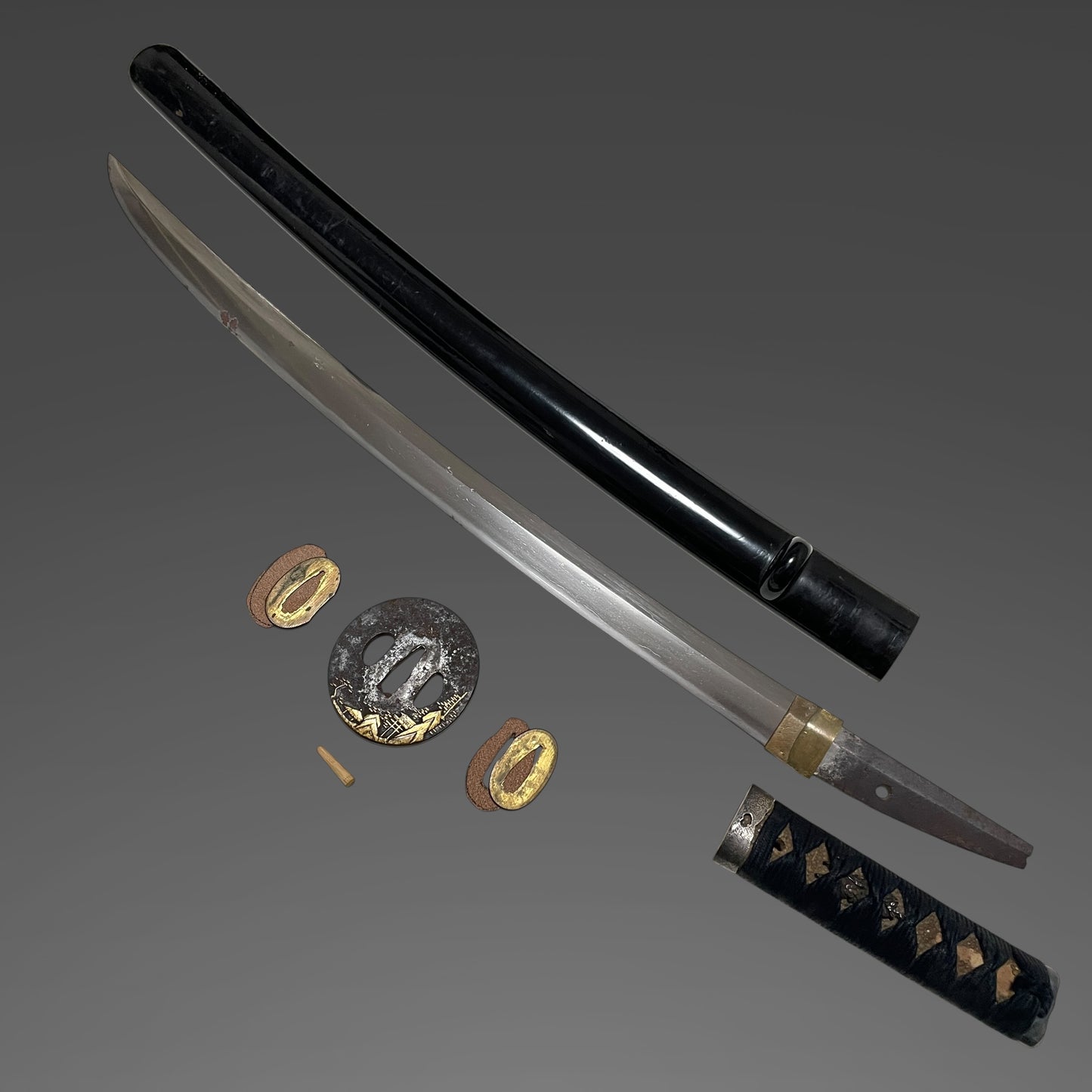 Naginata Naoshi 薙刀直し Wakizashi, Silver Fuchikashira, Muromachi period mumei
