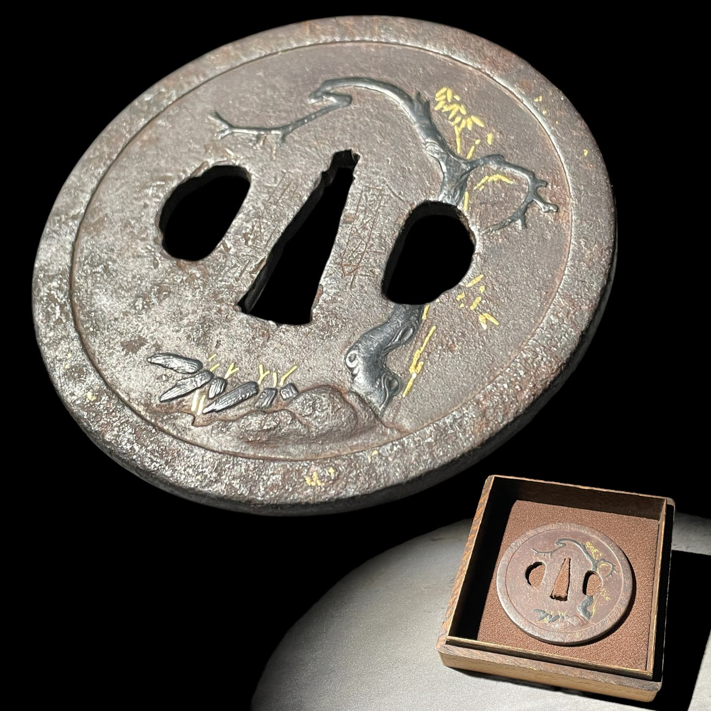 老松(Oimatsu), Old pine tree TSUBA, Shakudo inlay, Edo period