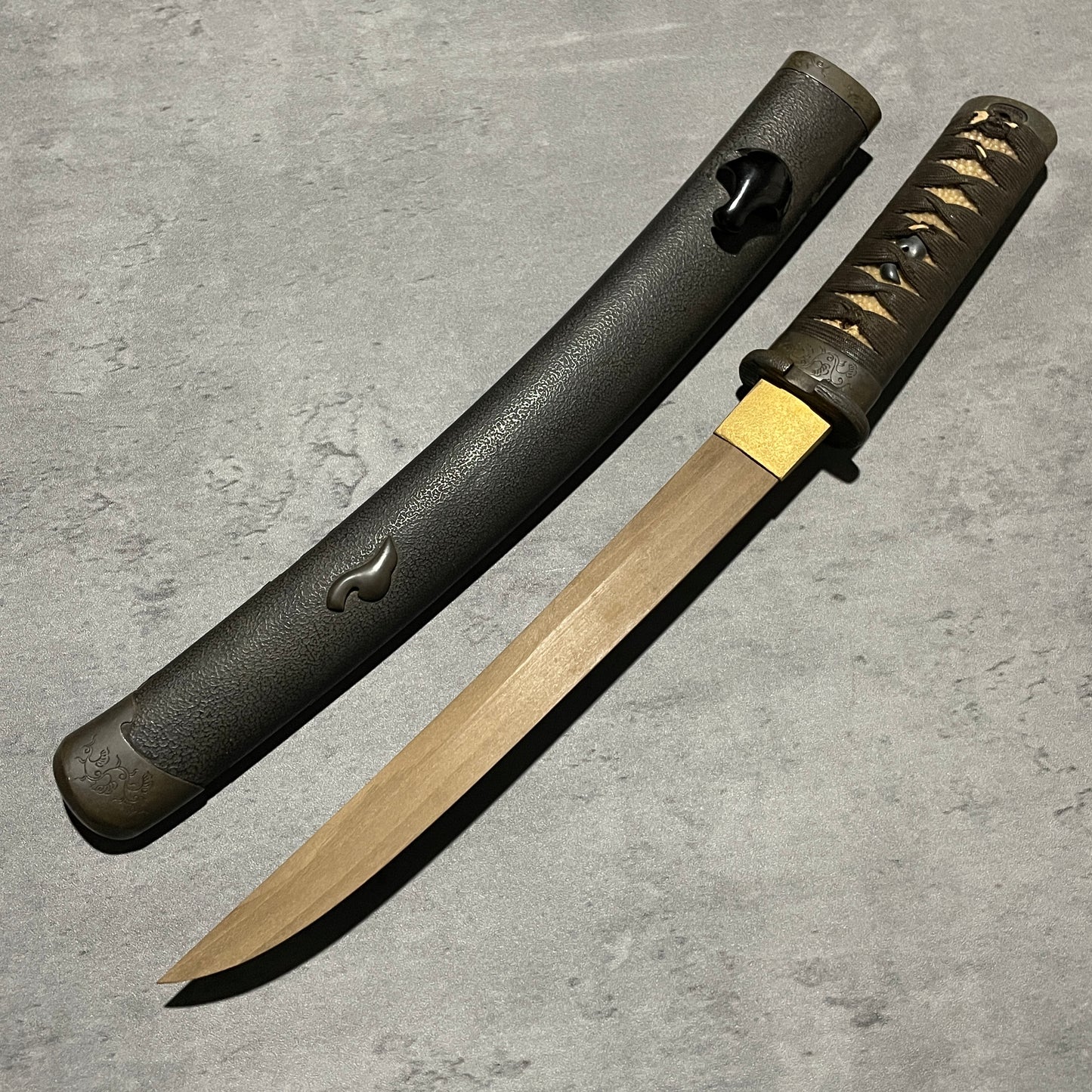 Tanto Koshirae 短刀拵, Karakusa Fittings 唐草文様一作金具, Shibuichi 四分一, with Kozuka