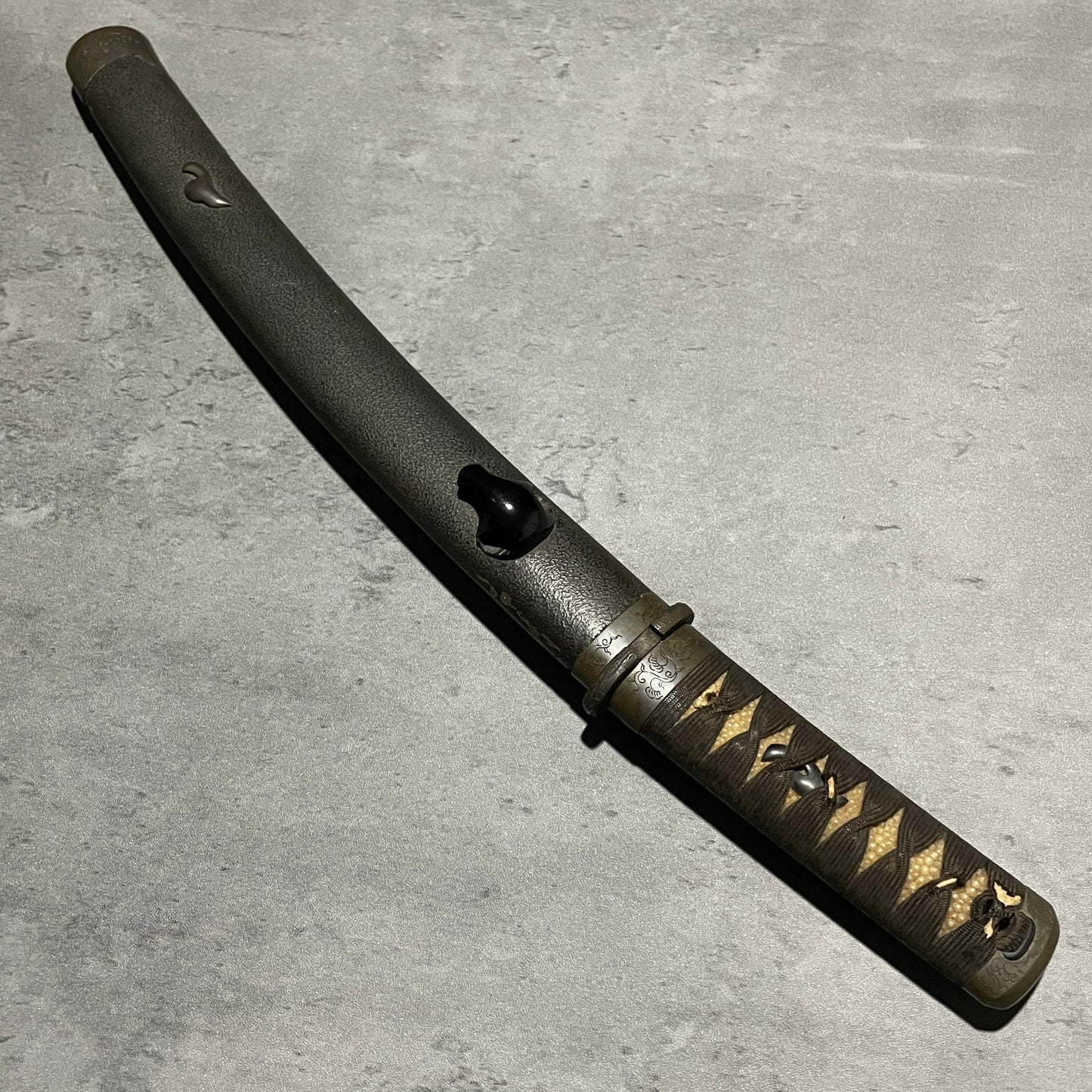 Tanto Koshirae 短刀拵, Karakusa Fittings 唐草文様一作金具, Shibuichi 四分一, with Kozuka