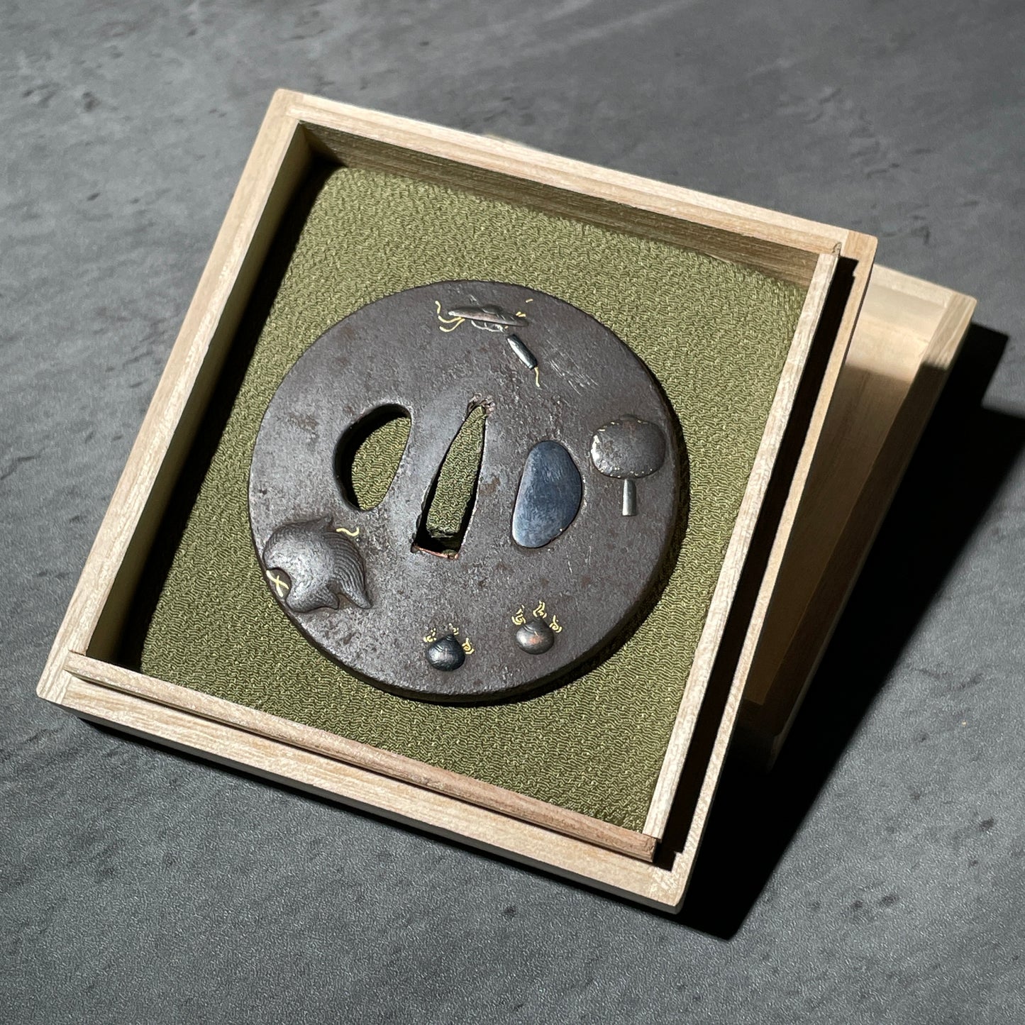 Takarazukushi 宝尽くし TSUBA, Iron back, Edo period, with BOX