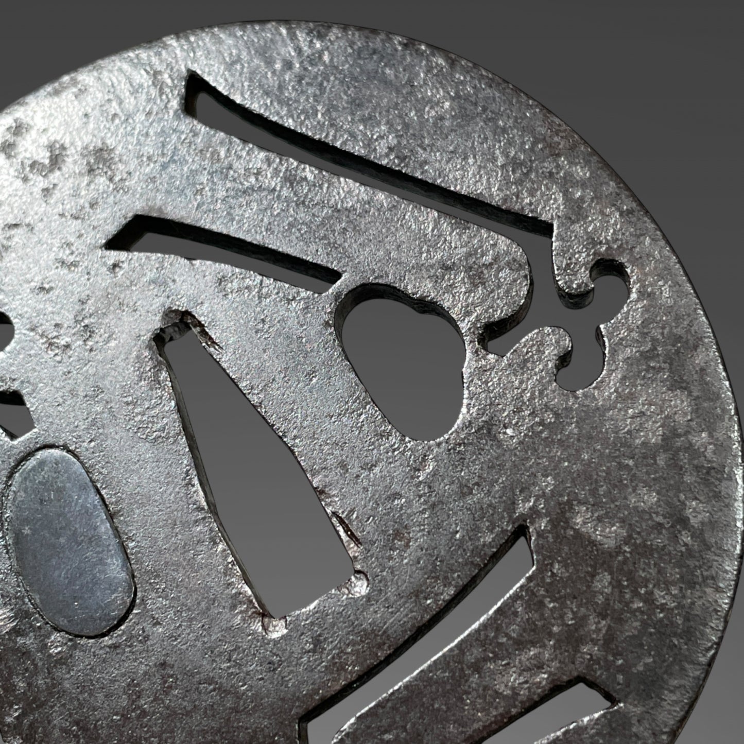 Kotoji 琴柱 TSUBA, Iron back, Edo period, with BOX