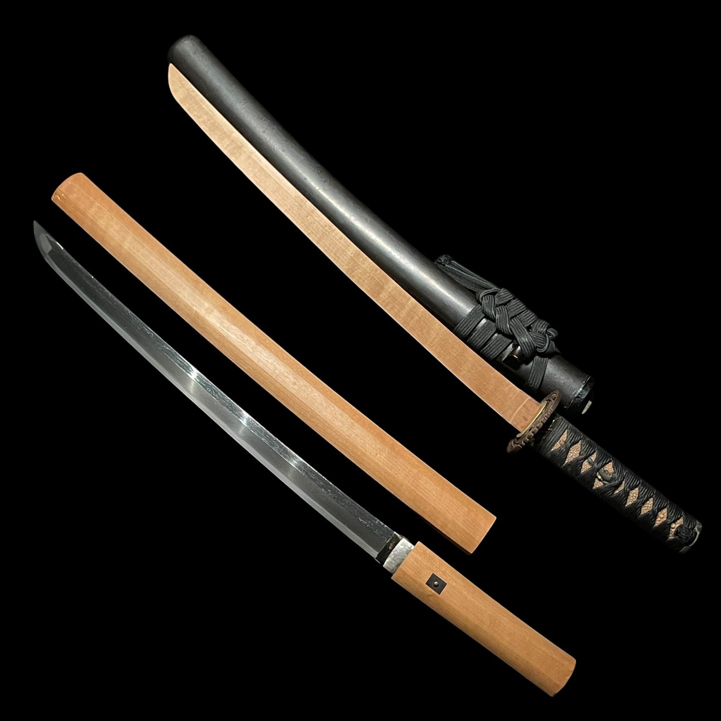 Munetsugu 宗次 signed Wakizashi, Mt.Fuji Kozuka,  Catfish Menuki, Edo period