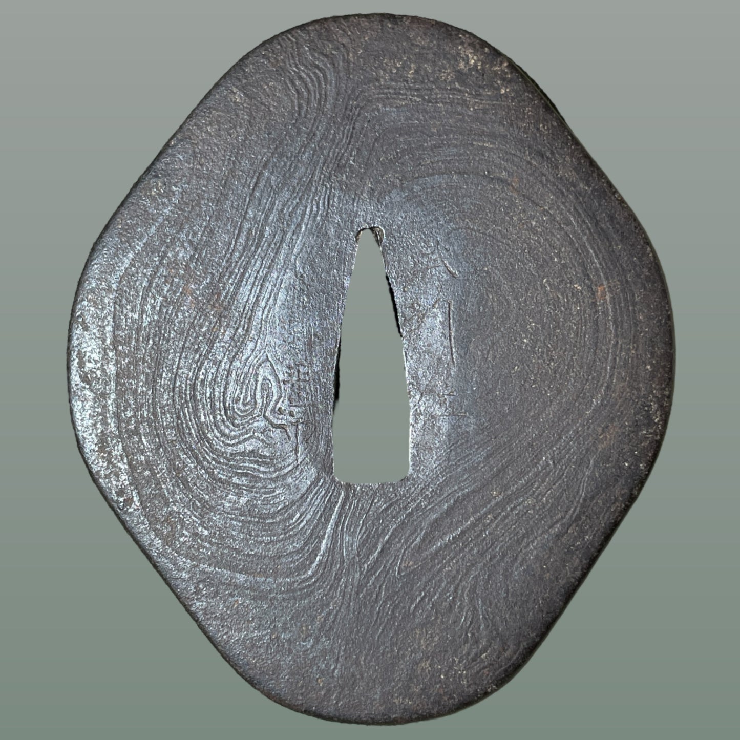 Bushuju Masatsune 武州住正常 signed, Kitaeahada Neritsuba 鍛肌練鍔, Iron back, Edo period