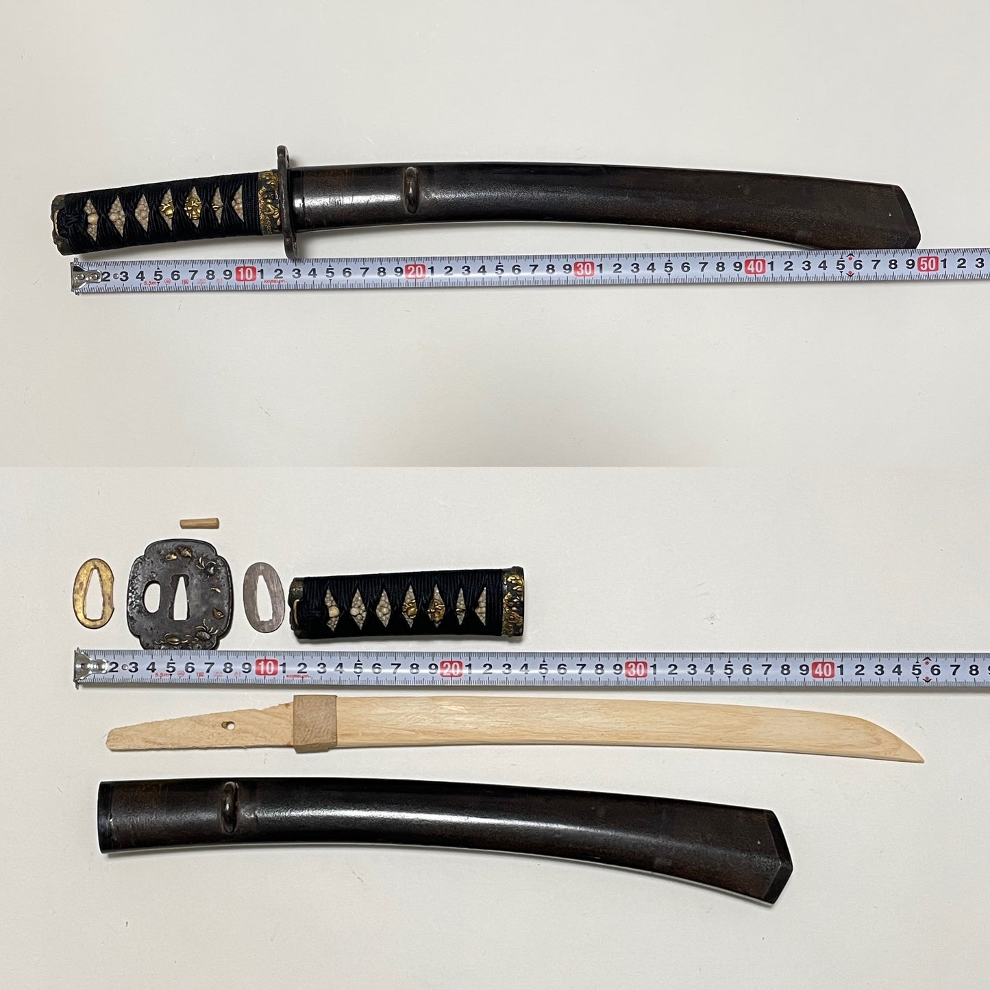 Omeshi-Koshirae 御召拵 For Wakizashi, Mogarashi nyudo Soten 藻柄子入道宗典 signed Fuchi
