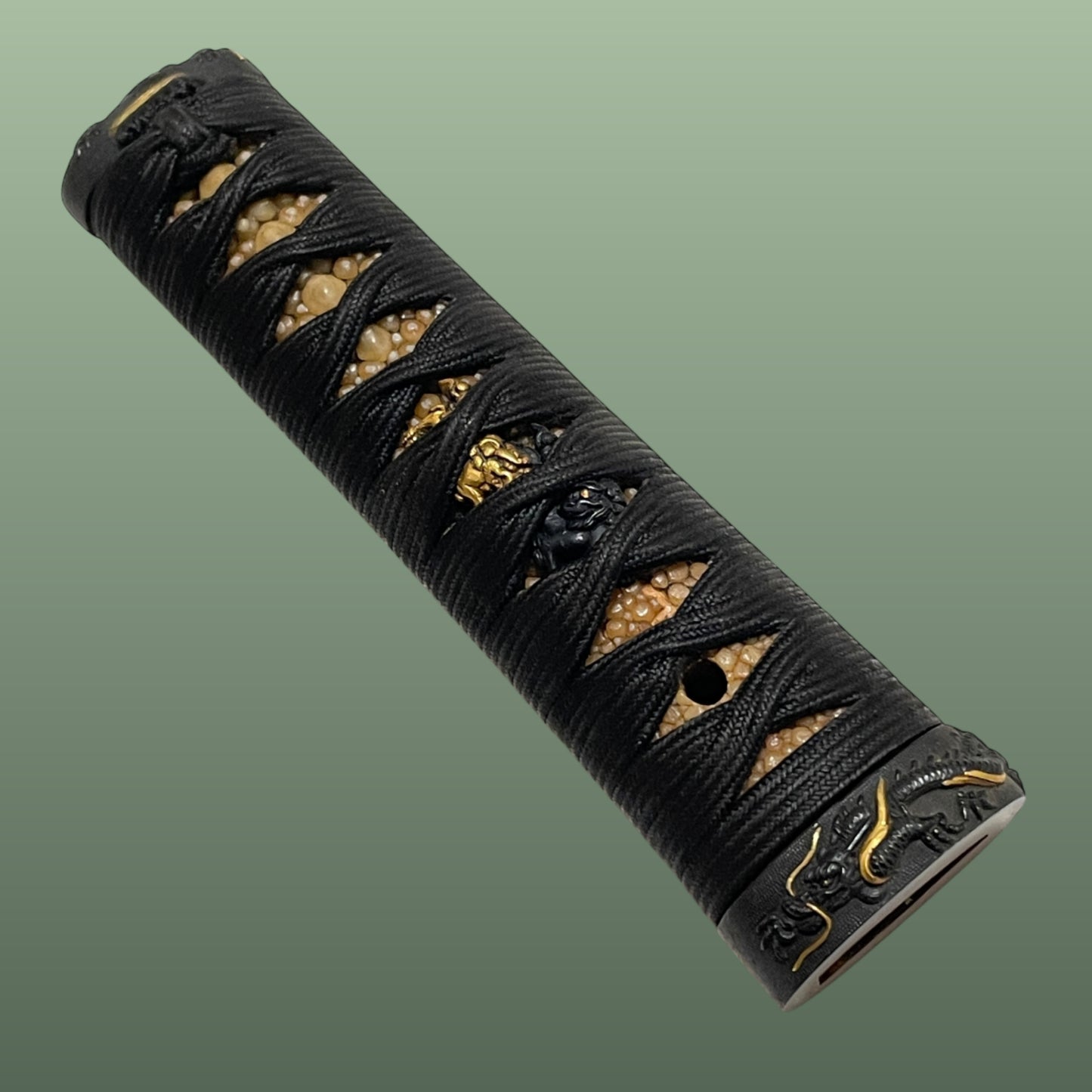 Dragon Fittings 龍一作 Koshirae For Wakizashi, 腰刻黒鞘脇指拵, Edo period, NBTHK Certificate
