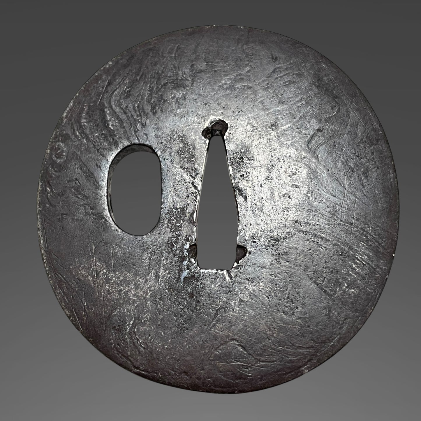 Black KATANA Koshirae, Kitae-Tsuba 鍛鍔, Kawamaki-Tsuka 革巻柄, Edo period
