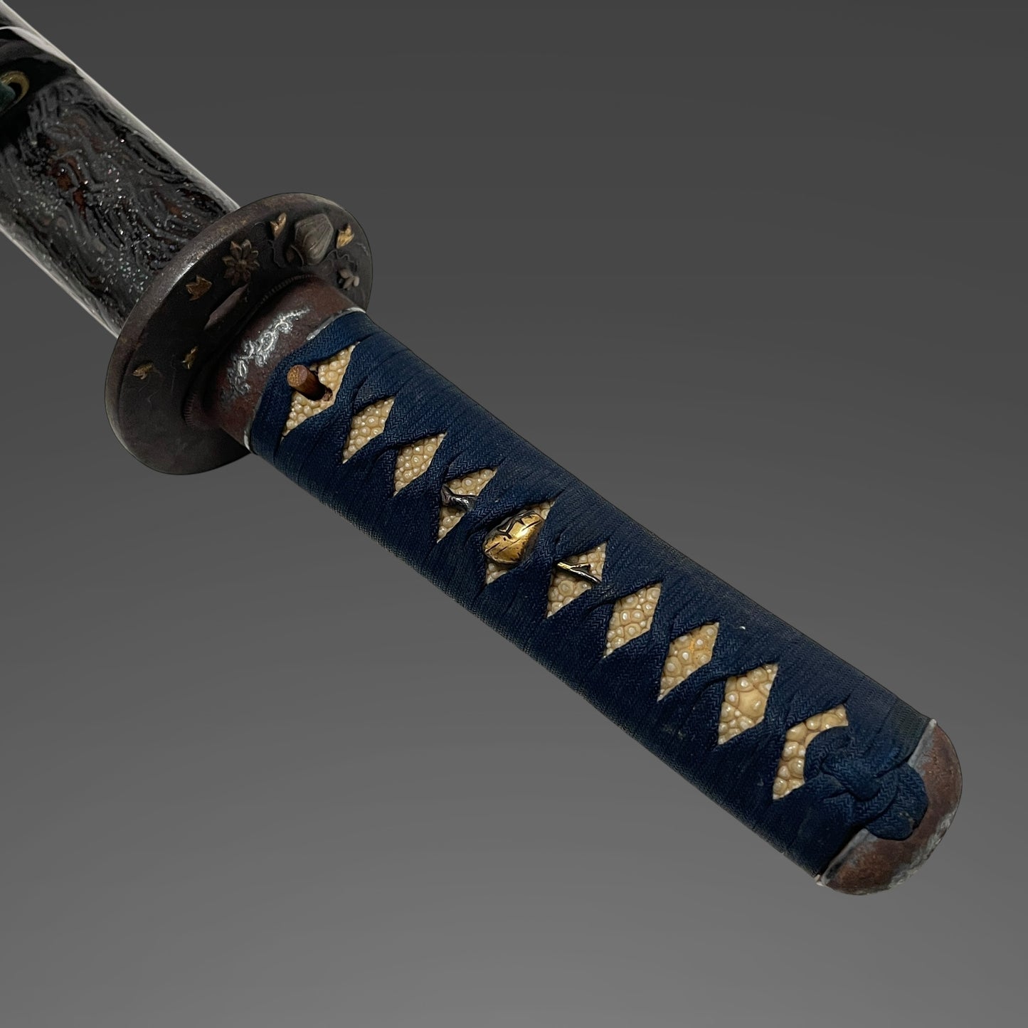 Kawarinuri-Saya 変塗鞘Wakizashi Koshirae, Soroikanagu 揃金具, Edo period