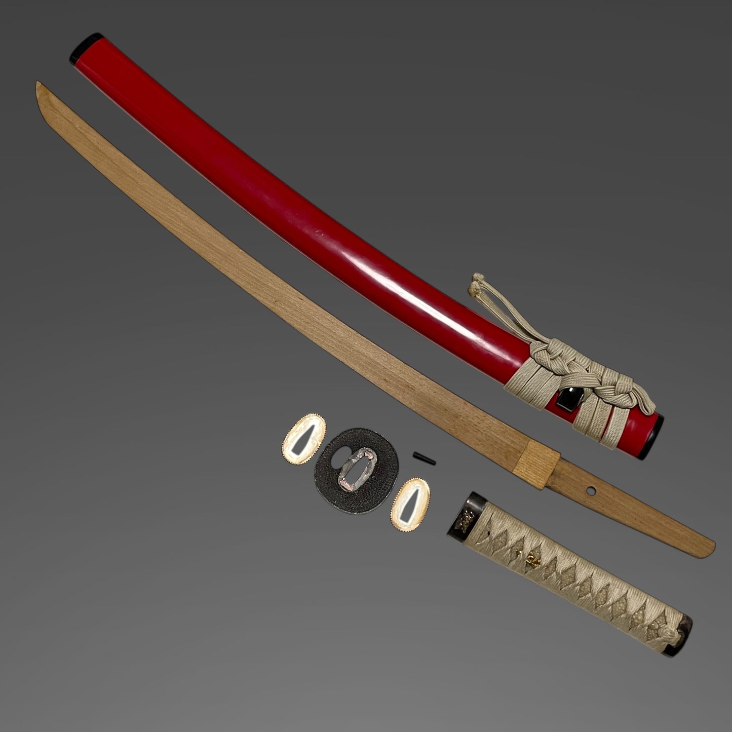 Red Wakizashi Koshirae, Shishi Fuchikashira 獅子縁頭, Edo period