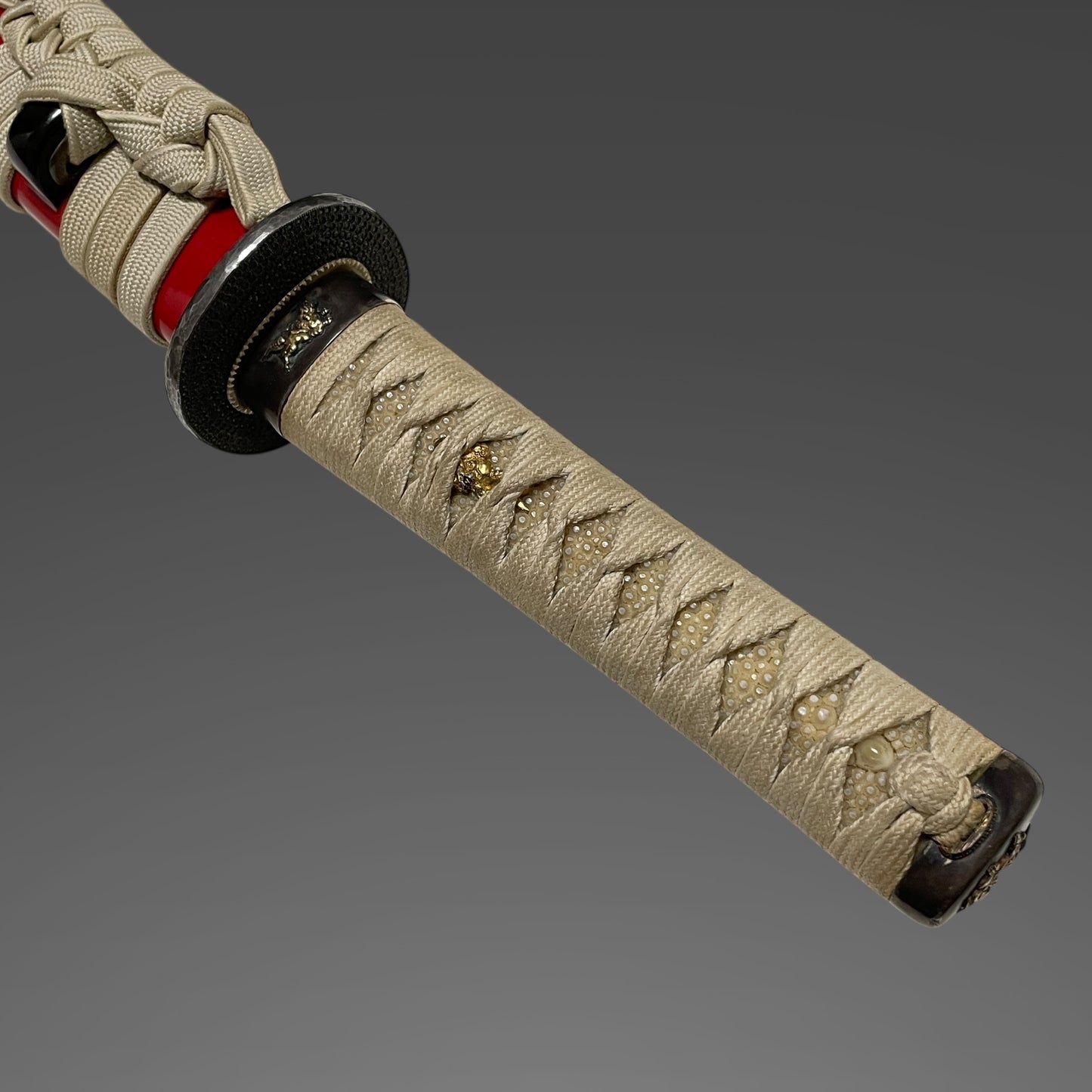 Red Wakizashi Koshirae, Shishi Fuchikashira 獅子縁頭, Edo period