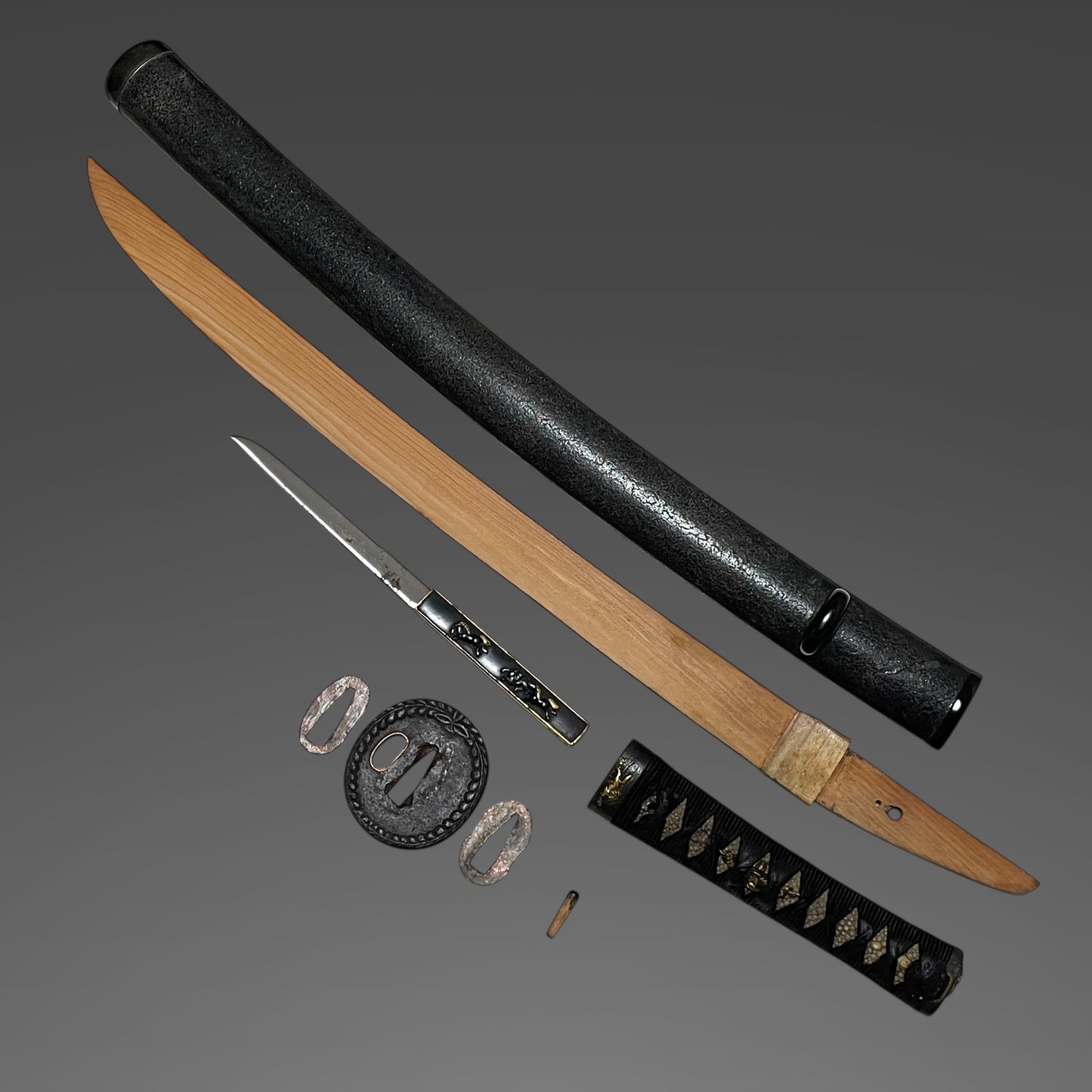 Horse Fittings Koshirae for Wakizashi, with Kozuka, Edo period