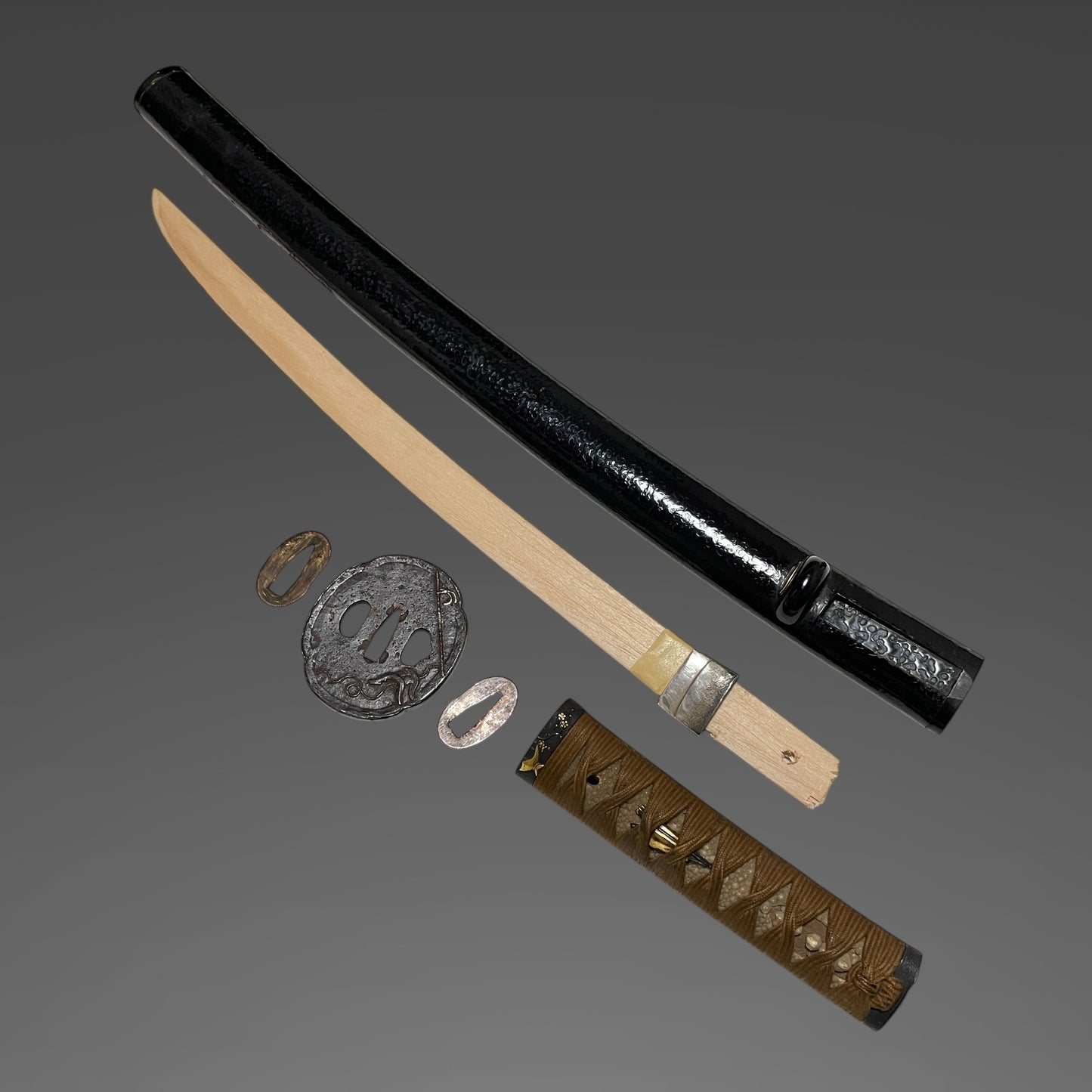 Antique Koshirae for Wakizashi, Bagu Tsuba, Plum Fuchikashira, Edo period
