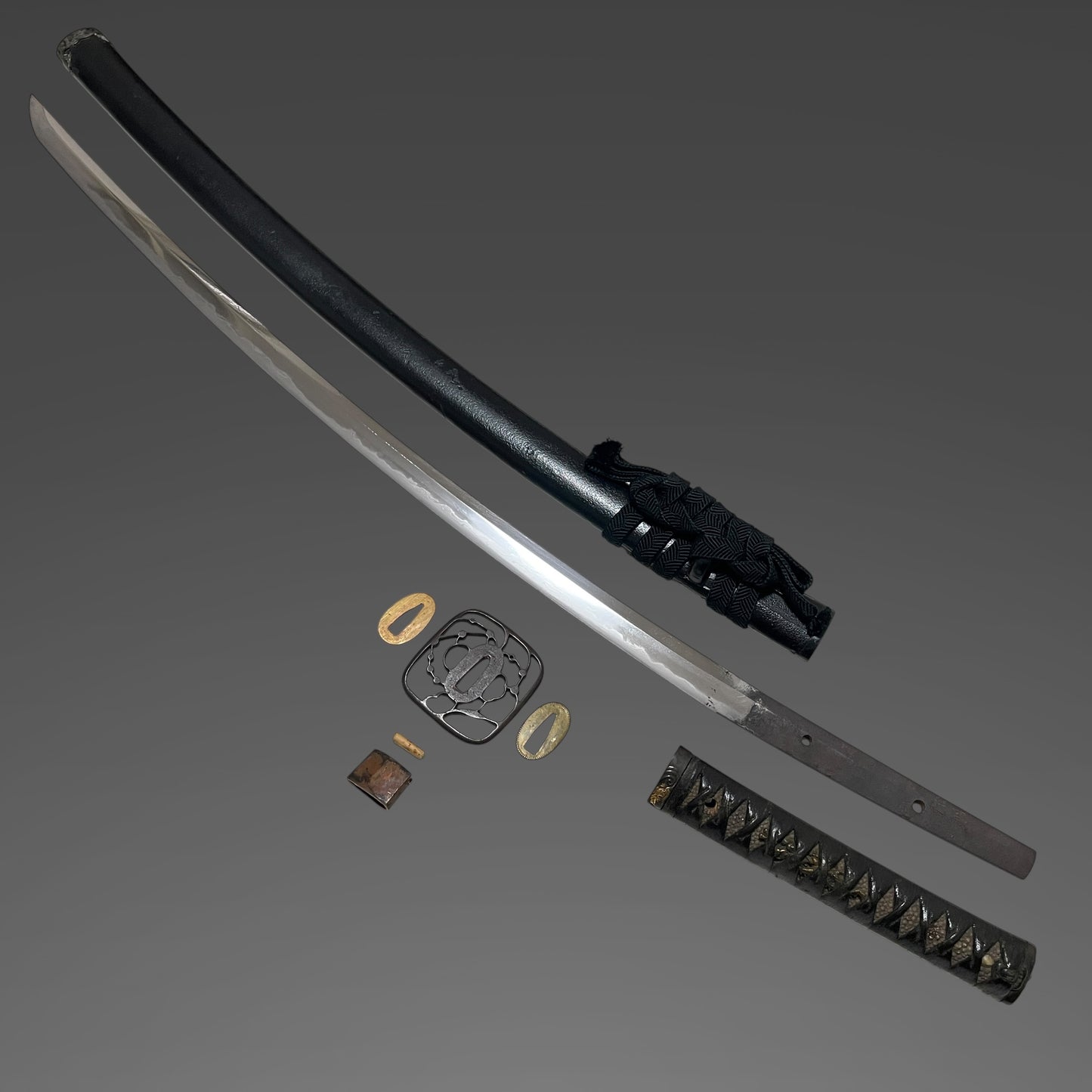 Yukinori 行則 signed KATANA, Dragon Fuchi and Menuki, Ninja style square Tsuba, Muromachi period