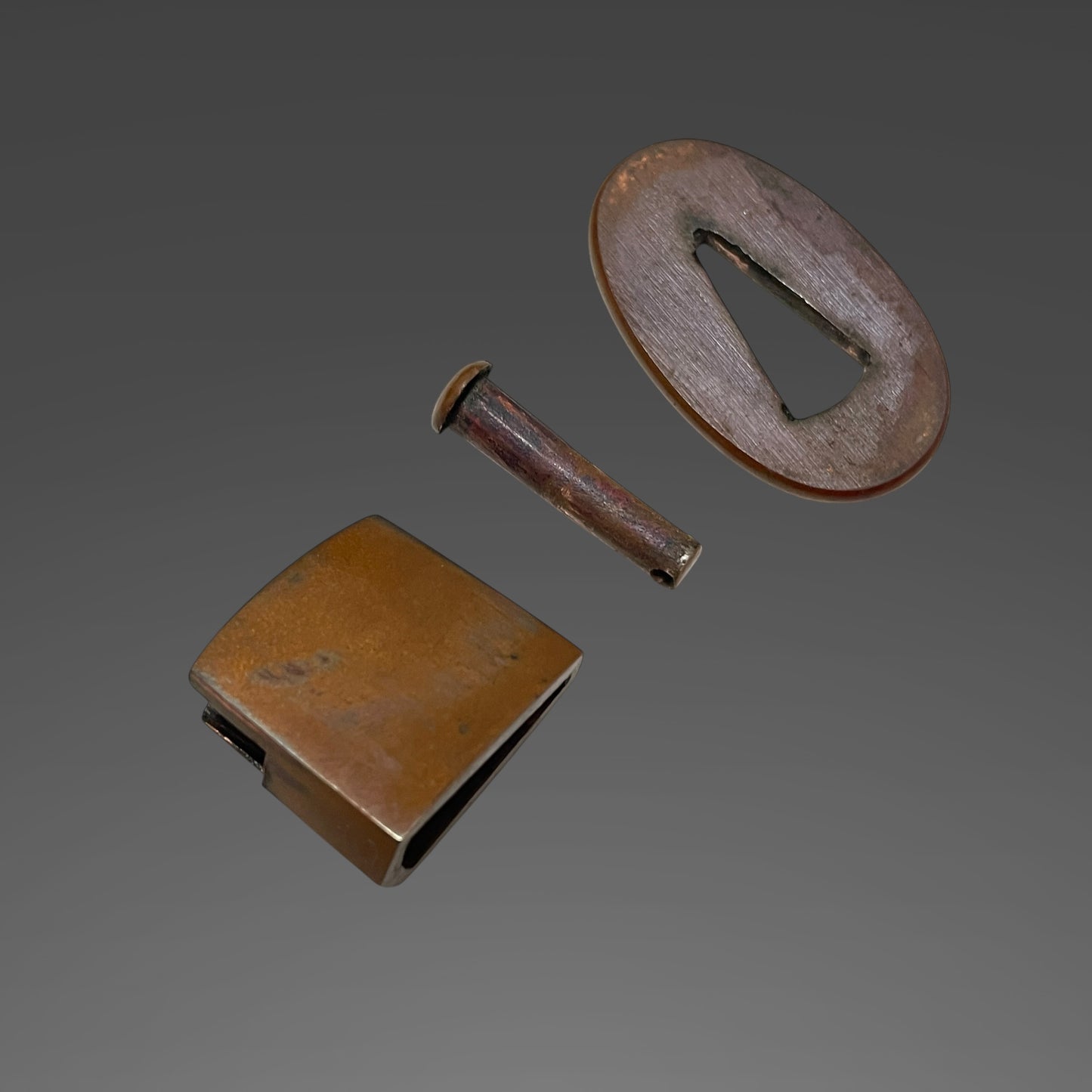 Yoroidoshi 鎧通し TANTO, Nobufusa 信房 signed, Thick Blade, Copper Fittings, Muromachi period