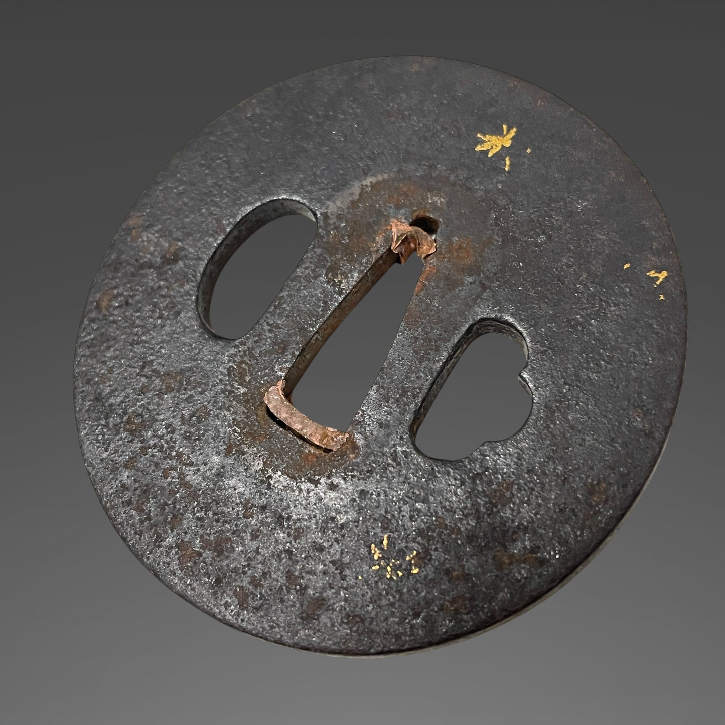 Elephant Kashira Wakizashi, Yamatonokami Yoshimichi 大和守吉道 signed,  Early Edo period