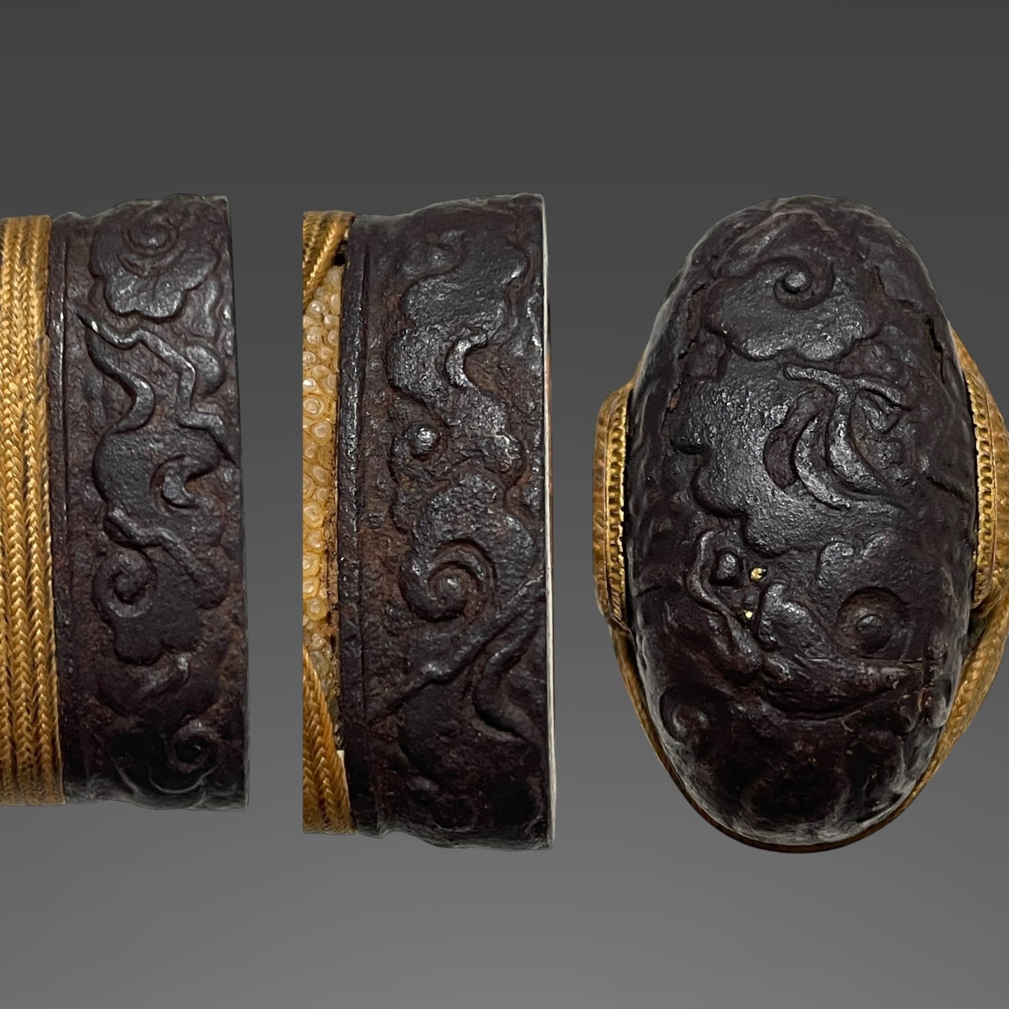 Dragon Fittings Unokubi TANTO, Moritsugu 守次 signed, with Kozuka, Late Edo period