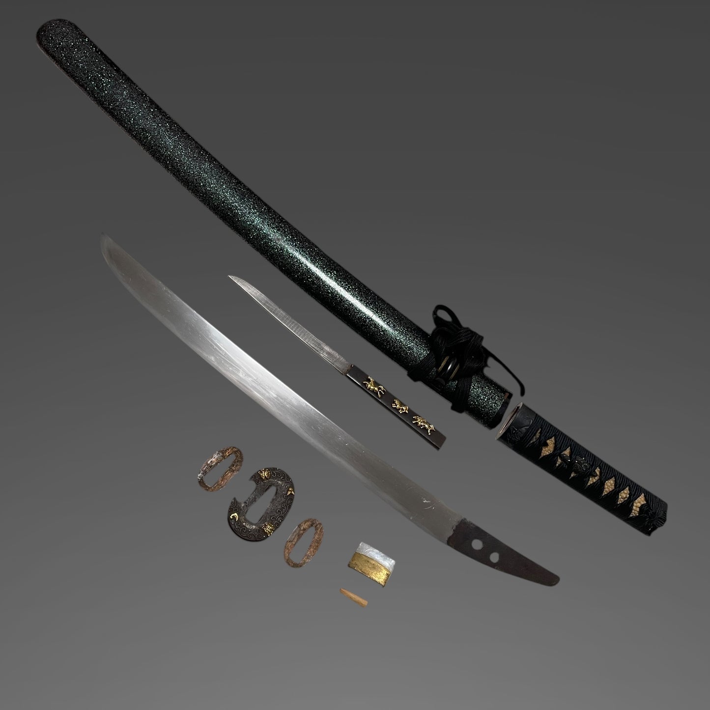 Hirazukuri Wakizashi, Noritsugu signed Fuchi, 鱮腹茎 Tanagobara-Nakago, with Kozuka