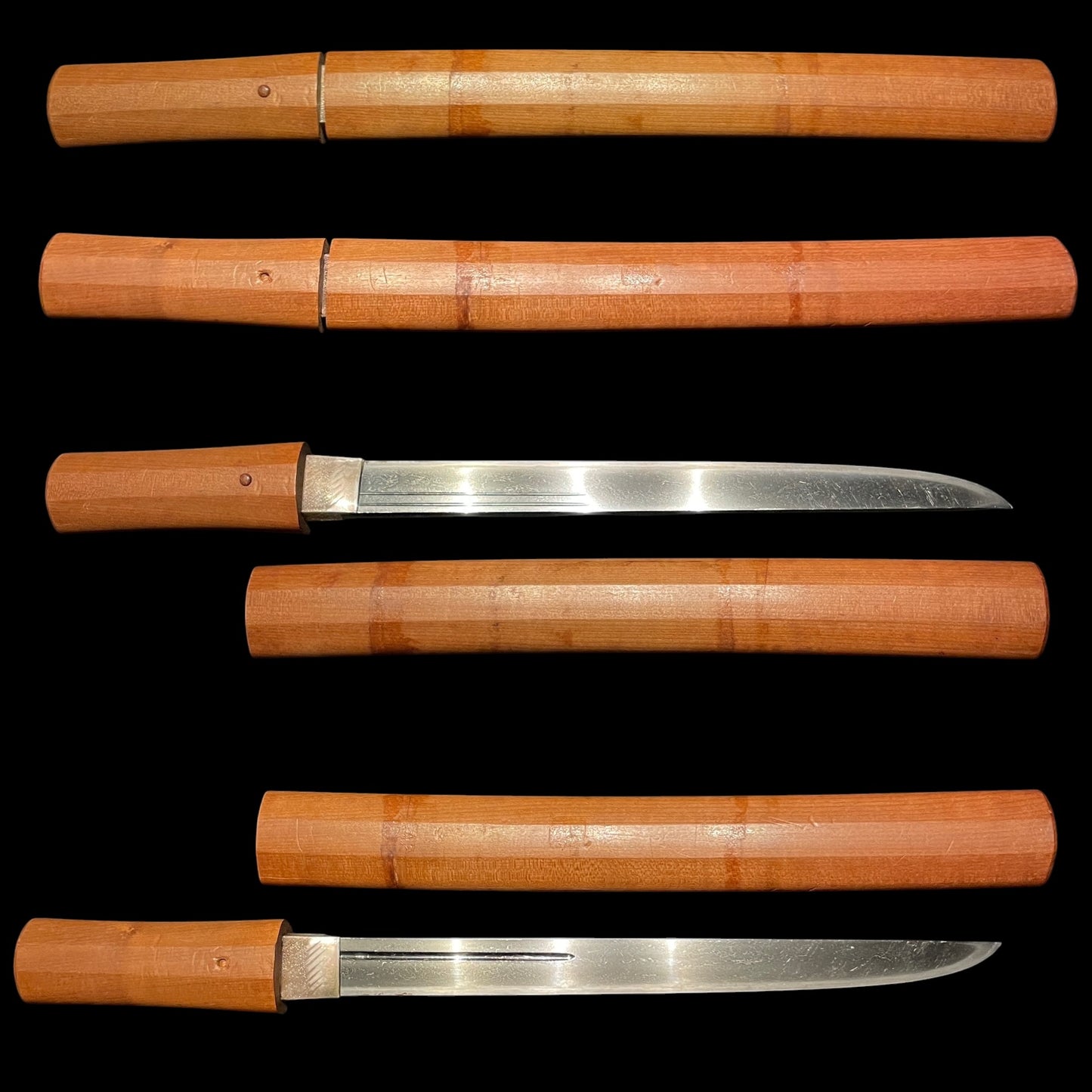 Toshinaga 利壽 signed Fuchi, Black TANTO with Kozuka, Muromachi period mumei, with Shirasaya