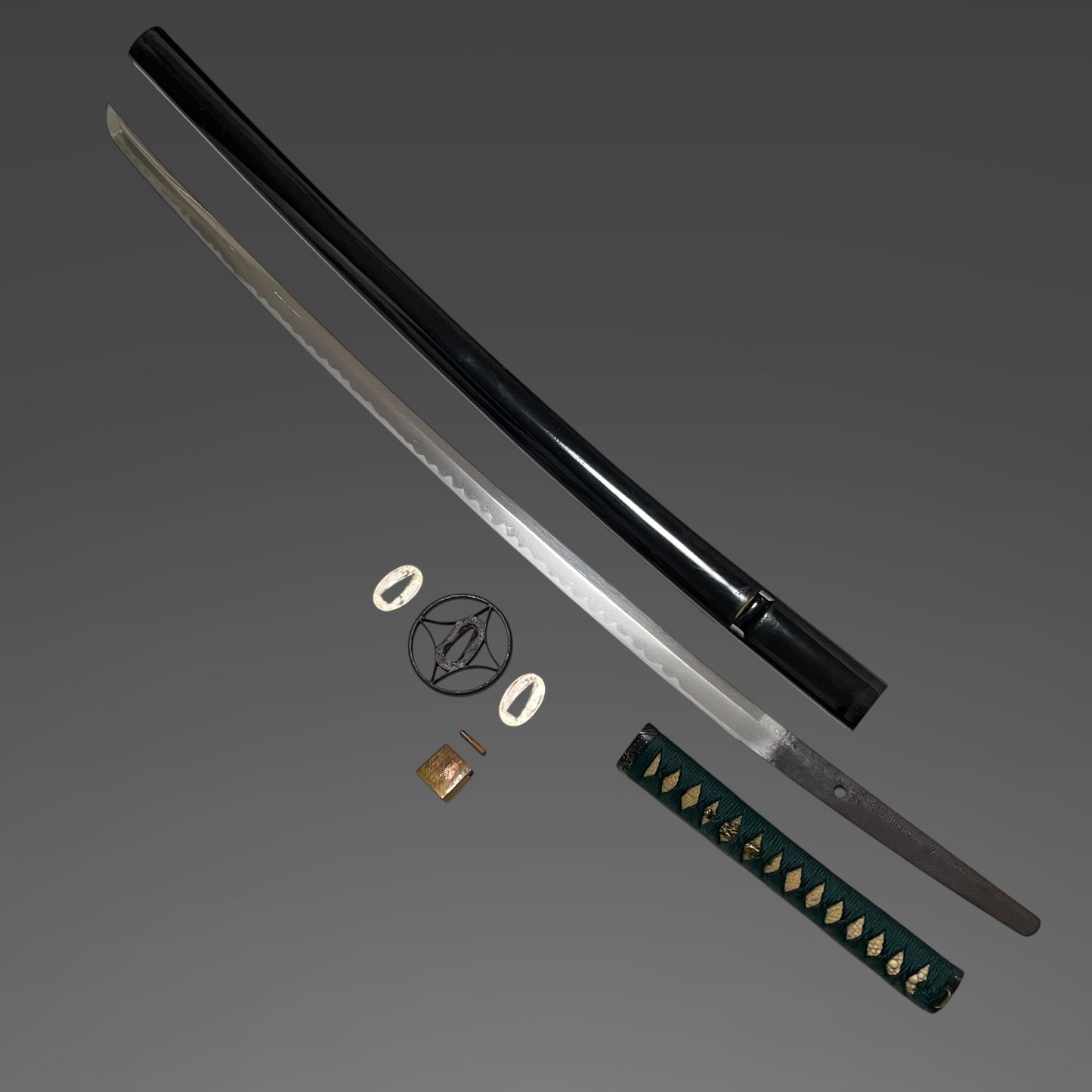Dragon Fuchikashira KATANA, Sakakura Gonnoshin Terukane 坂倉言之進照包 signed, Itomaki Sukashi Tsuba