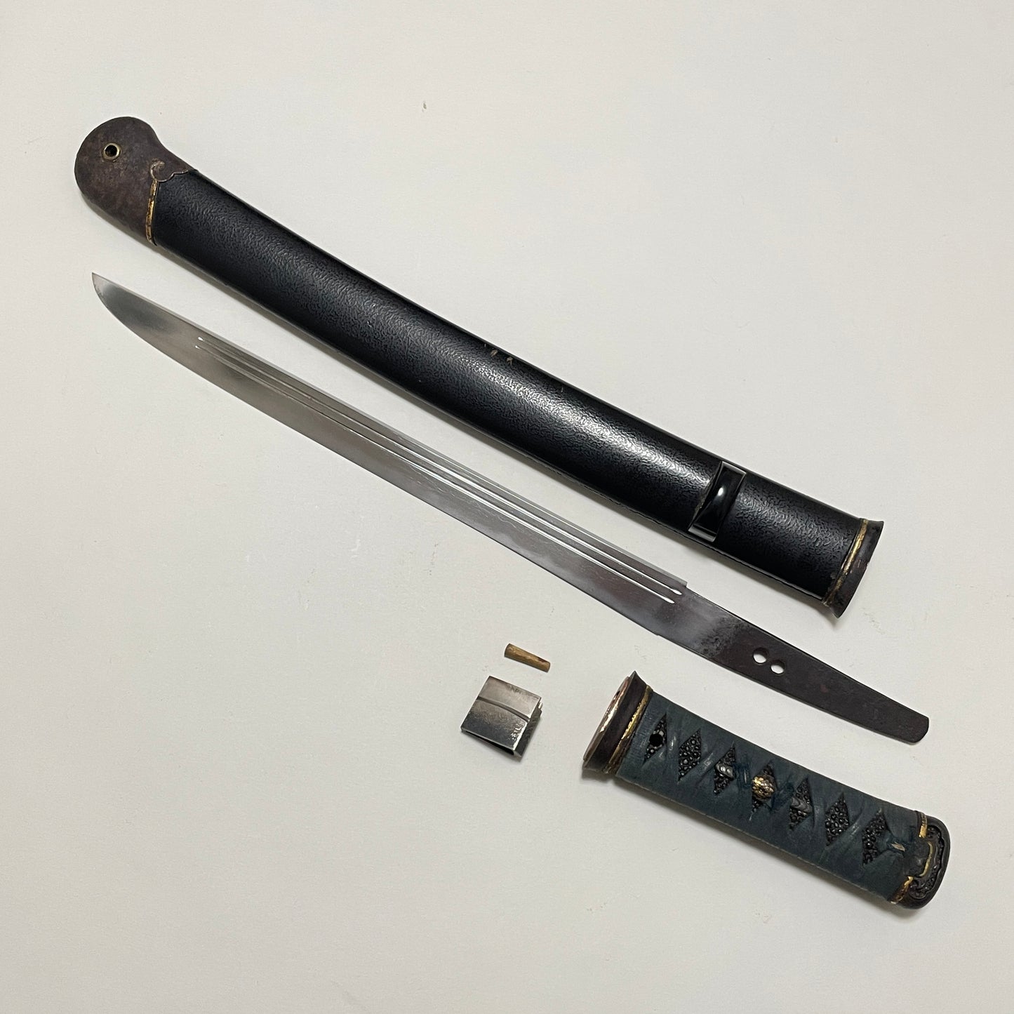 Tomoshige 友重 YOROIDOSHI 鎧通, Aikuchi Koshirae 合口拵, Muromachi period