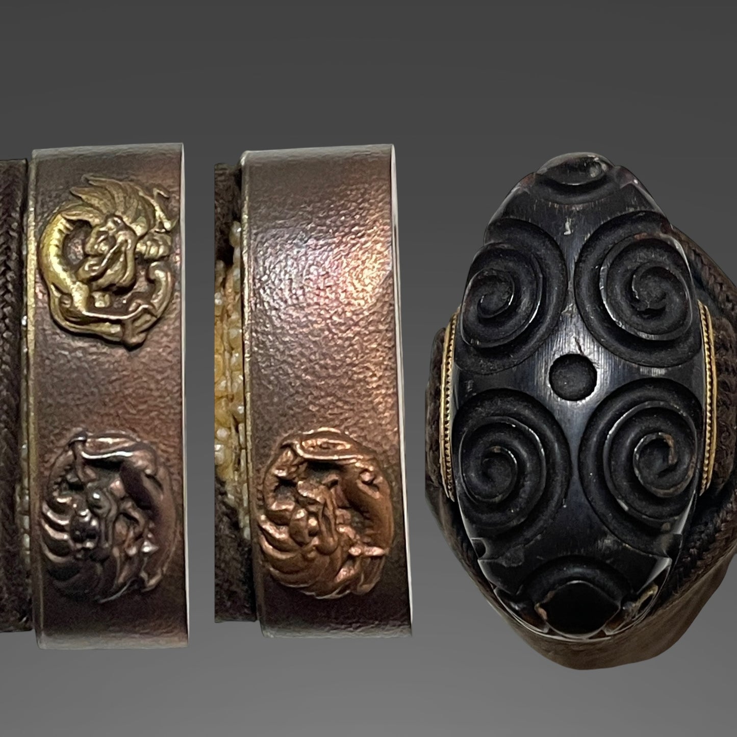 Takadaju Yukimitsu 高田住行光 signed Wakizashi, Guribori 倶利彫り Kashira, Sadatoshi signed Fuchi