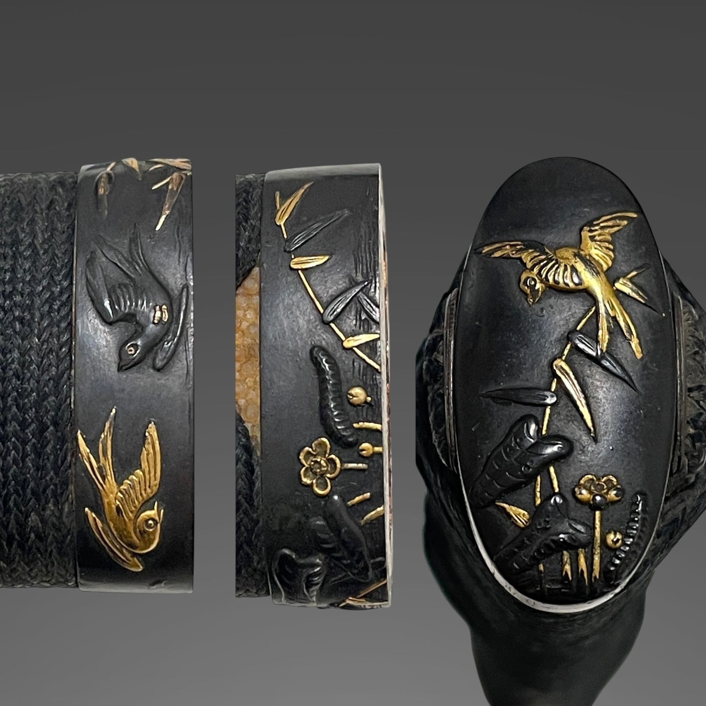 Long Wakizashi with Shakudo Bird Fuchikashira and Gold inaly Tsuba, Edo period mumei