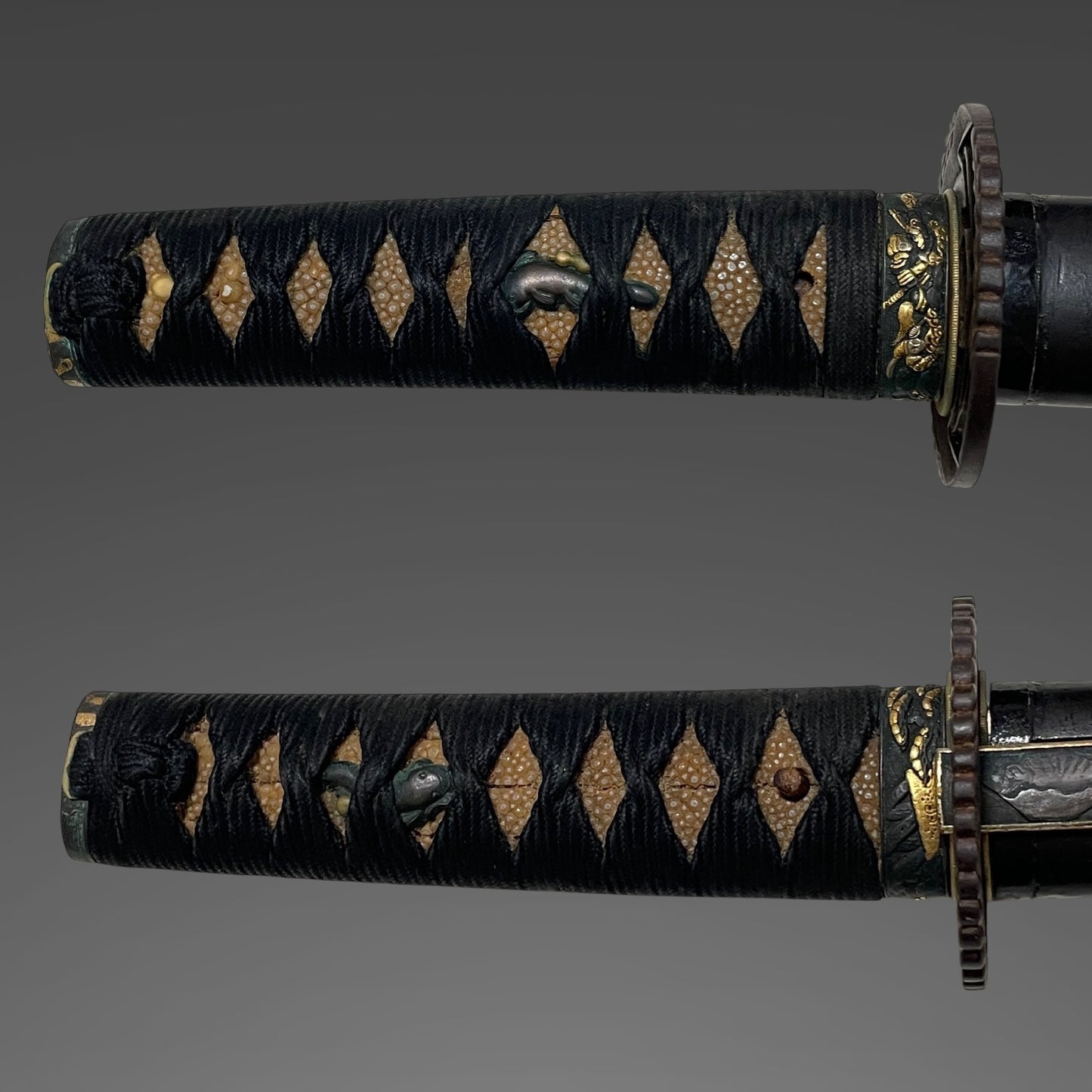 Munetsugu 宗次 signed Wakizashi, Mt.Fuji Kozuka,  Catfish Menuki, Edo period