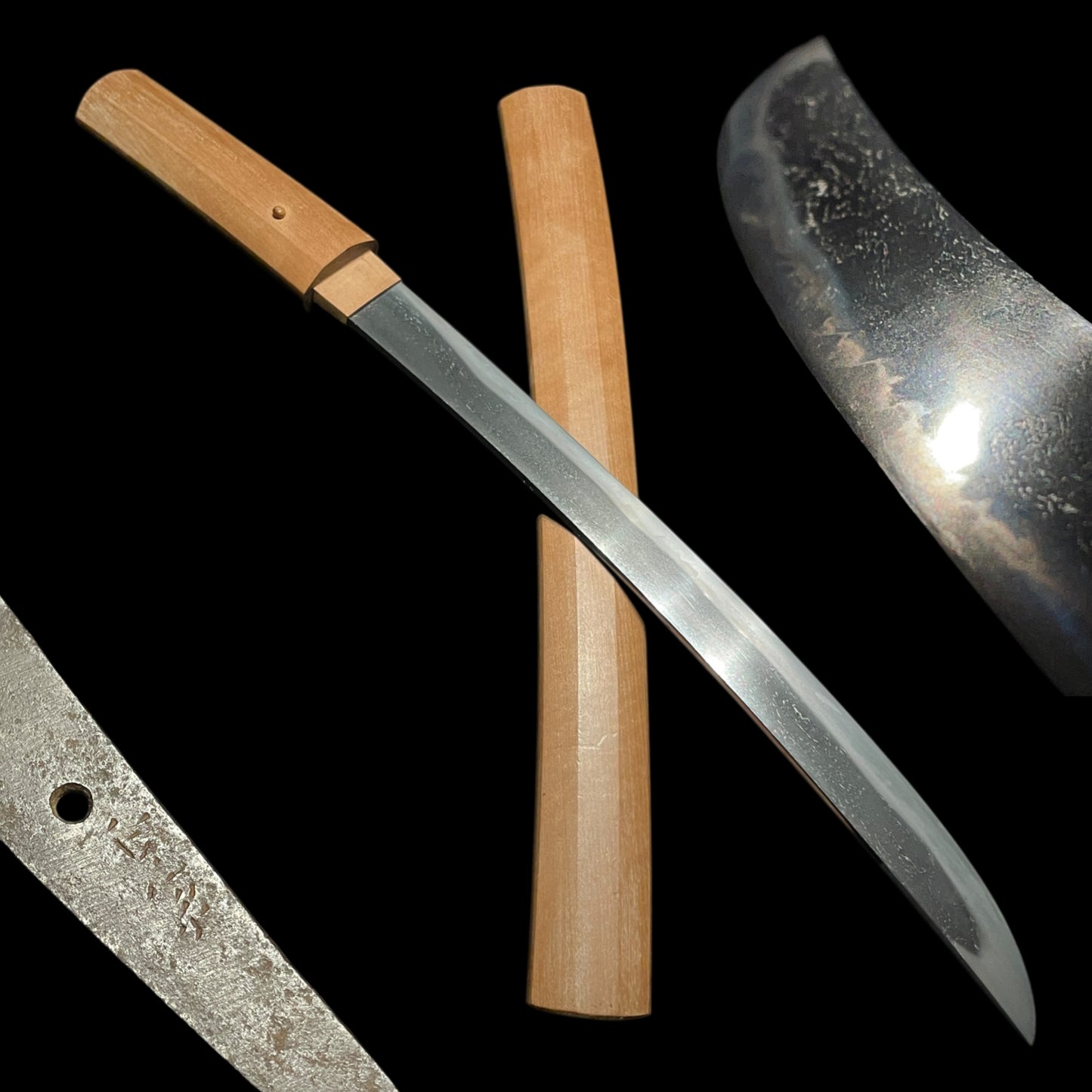 MASAMUNE 正宗 signed Hirazukuri Sunnobi-Tanto in Shirasaya, Homarekizu 誉傷