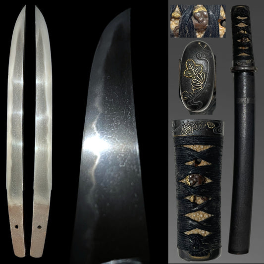 Horse Menuki Black TANTO, Hirazukuri Blade, Edo period mumei
