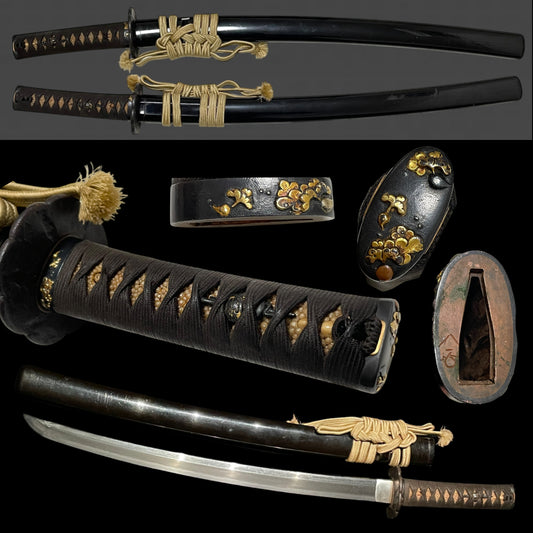 Signed Turnip Fuchikashira 在銘蕪縁頭 Wakizashi, Kabuto Menuki, Edo period mumei