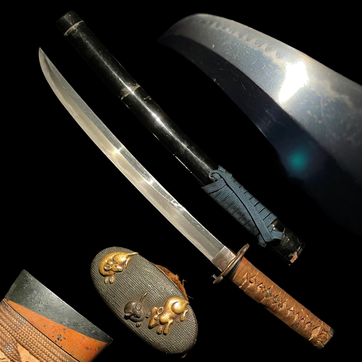 Kanmuri-Otoshi 冠落造 Wakizashi, Katsumitsu 勝光 signed, Mouse Kashira