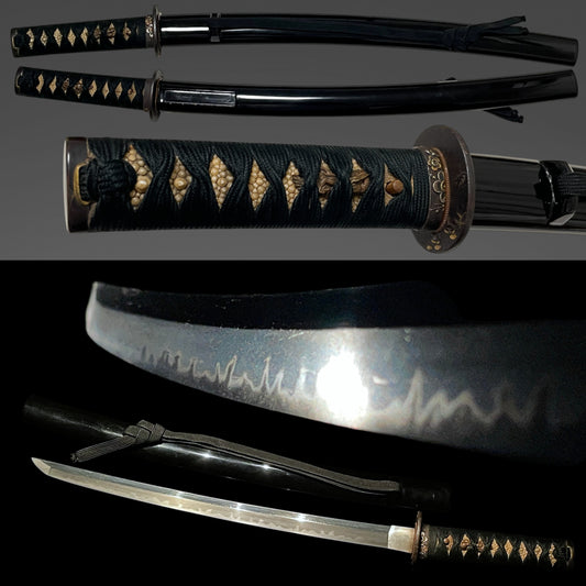 Short Black Wakizashi, Dragon Menuki and Bird Tsuba, Edo period mumei