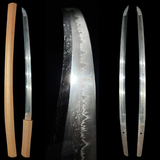 Amazing Hamon Short WAKIZASHI in Shirasaya, Edo period mumei