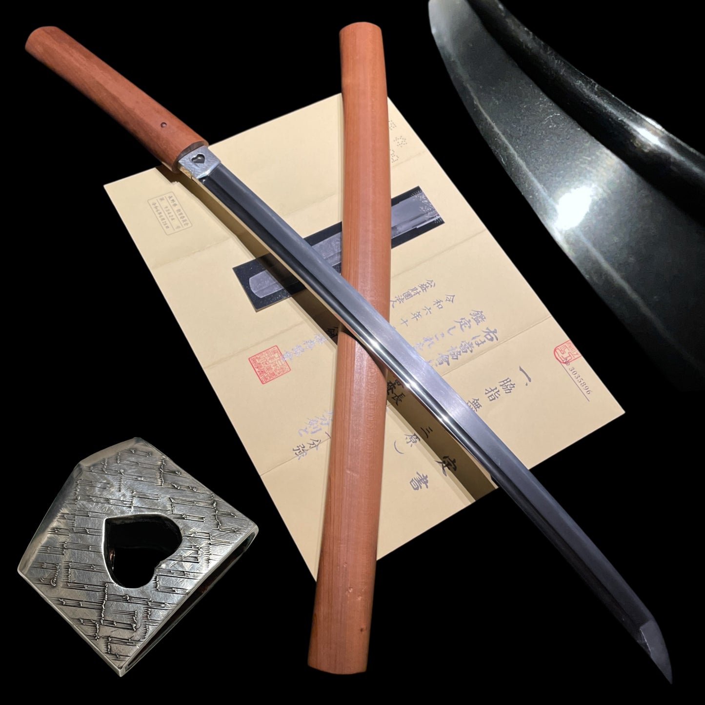 Mihara 三原 Wakizashi, Luxuriously decorated Habaki, Muromachi period