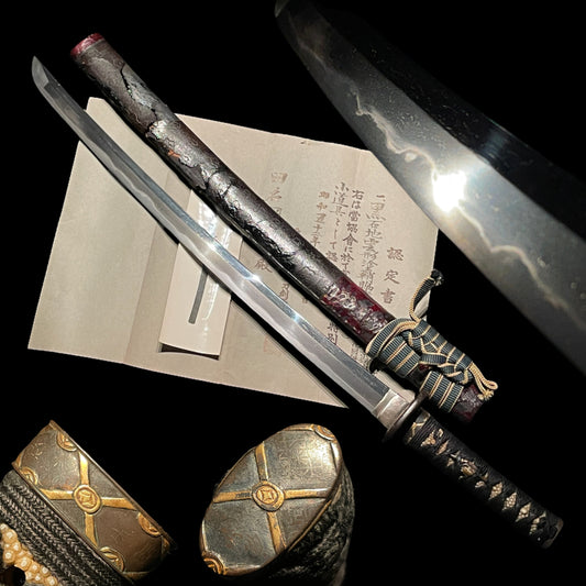 Nioh Kiyonaga 二王清長 signed WAKIZASHI, 紋様繋文 Fuchikashira, NBTHK Shinsa paper