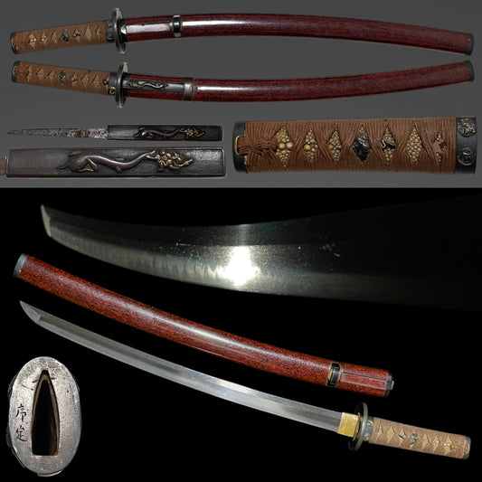 Red Wakizashi Catfish Kozuka,  Tsuda Echizennokami Sukehiro August 1681 signed