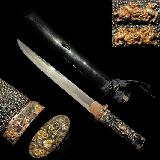 Unokubi-Zukuri 鵜首造 TANTO, Lion 獅子 Menuki, Edo period mumei