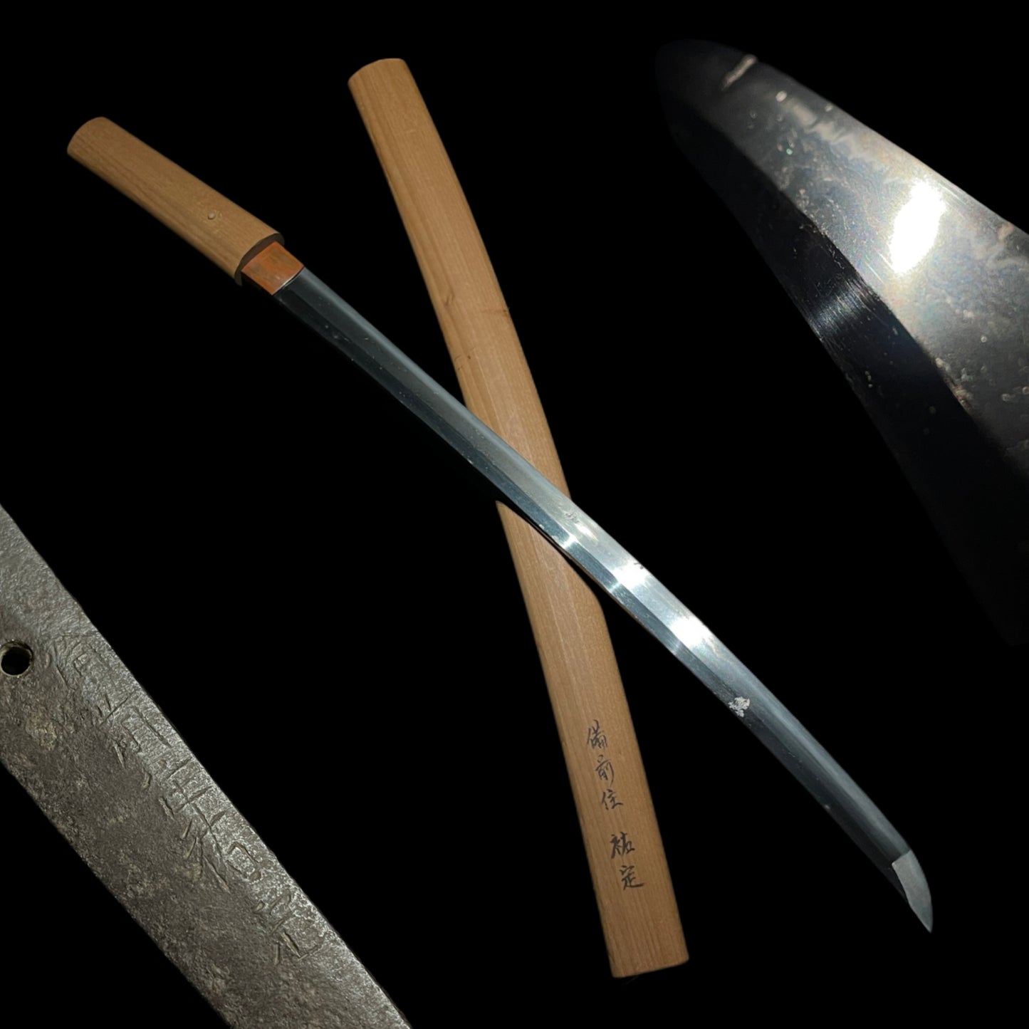 Bizenju Sukesada 備前住祐定 signed, Long WAKIZASHI, Muromachi period