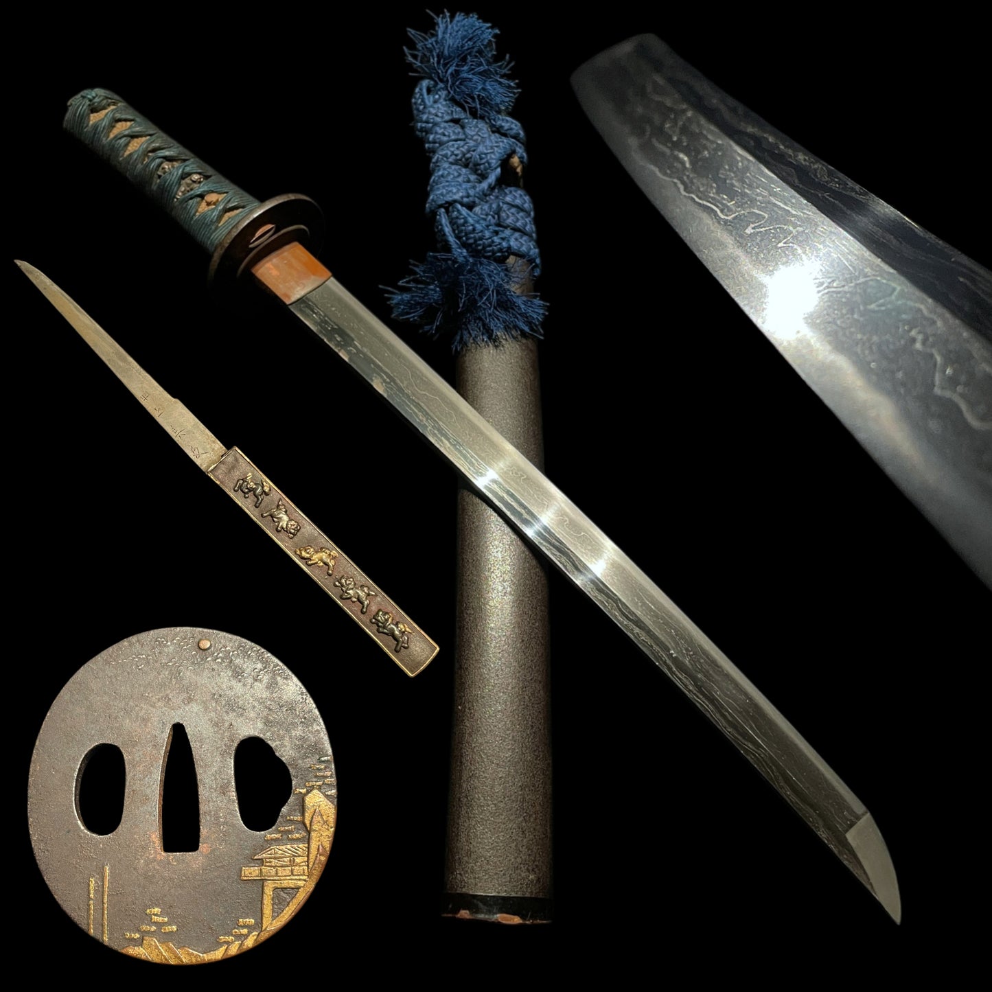 Oomasamehada 大柾目肌 Wakizashi with Kozuka, Edo period mumei