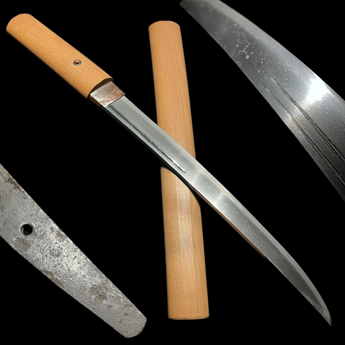 兼房 Kanefusa signed TANTO, Muromachi period