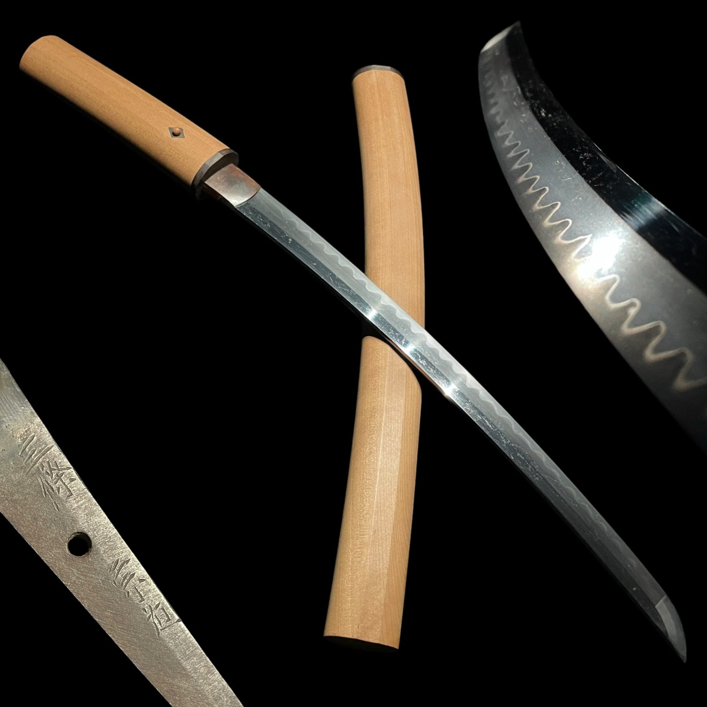 Sanjo Munechika 三條宗近 signed, Oozori 大反り Wakizashi, Late Edo Bakumatsu era.
