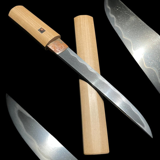 Wide and Thick TANTO in Shirasaya, Late Edo Bakumatsu period mumei