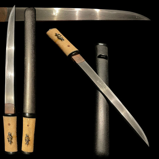 Aikuchi Koshirae TANTO, Hirazukuri, Edo period mumei