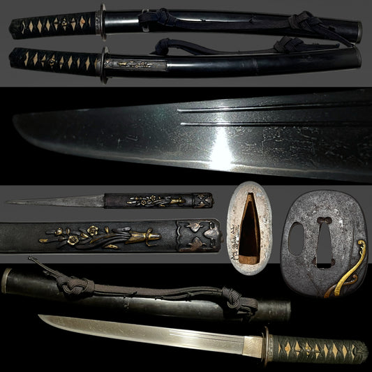 Toshinaga 利壽 signed Fuchi, Black TANTO with Kozuka, Muromachi period mumei, with Shirasaya