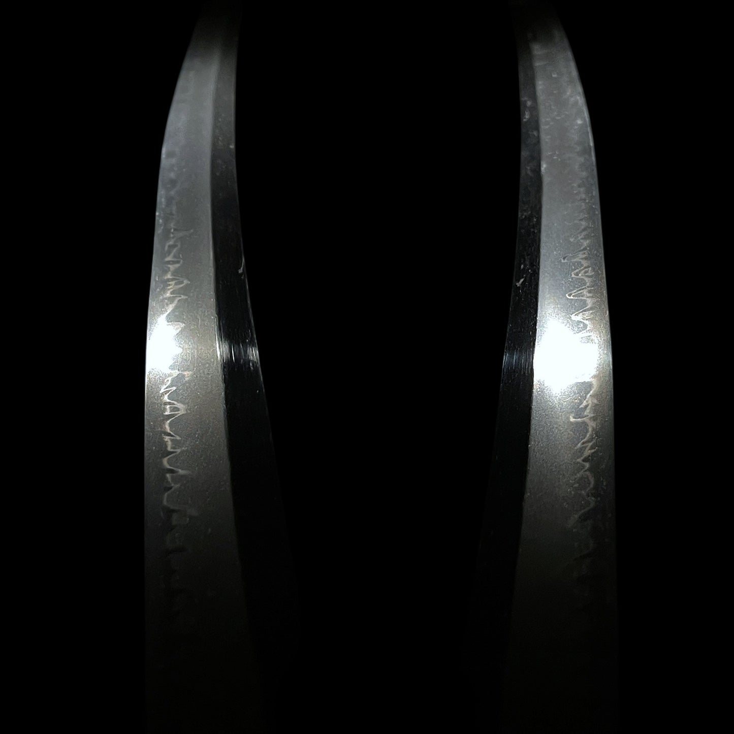 Kanesaki 兼先 KATANA, Oomidareba 大乱刃, Muromachi period, NBTHK Certificate