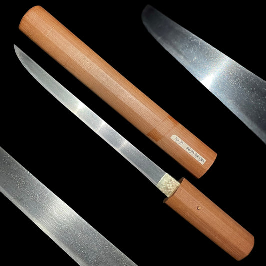 Tomo 友 signed, KOTO Tanto in Shirasaya, Muromachi period, Gold cover Habaki