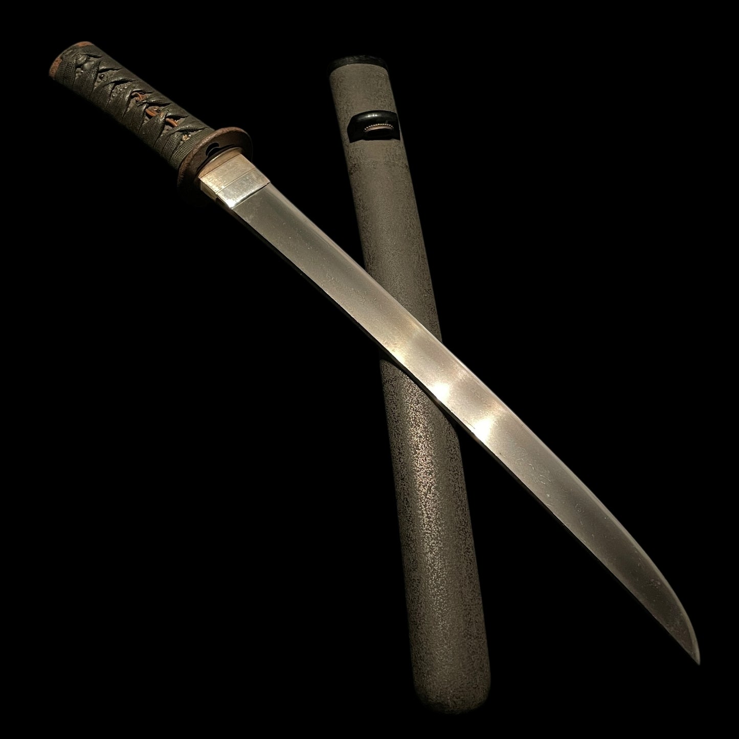 Hirazukuri Sunnobi Tanto 平造寸延短刀, Silver cover Habaki and Seppa, Edo period mumei