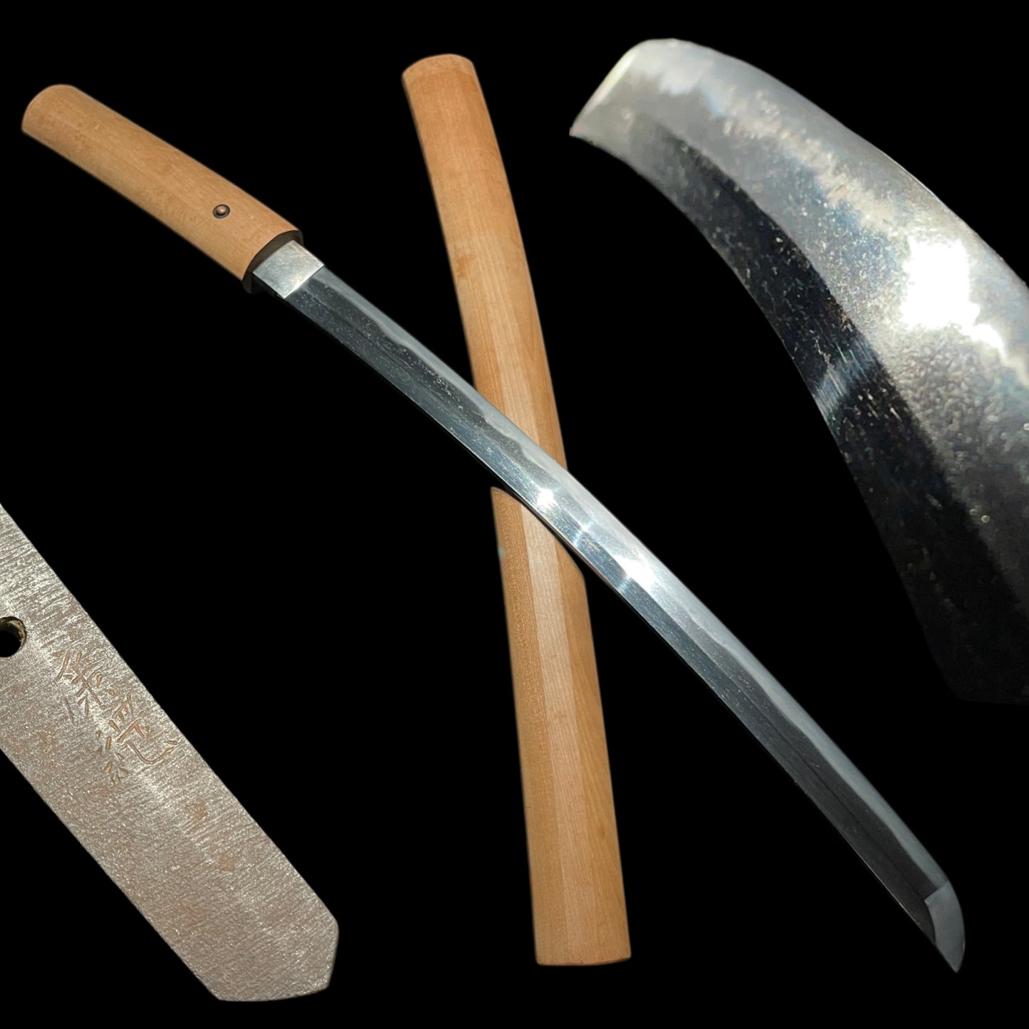 Yasutsugu 康継 signed Short WAKIZASHI, Edo period, Nagasa: 422mm (16.61in)