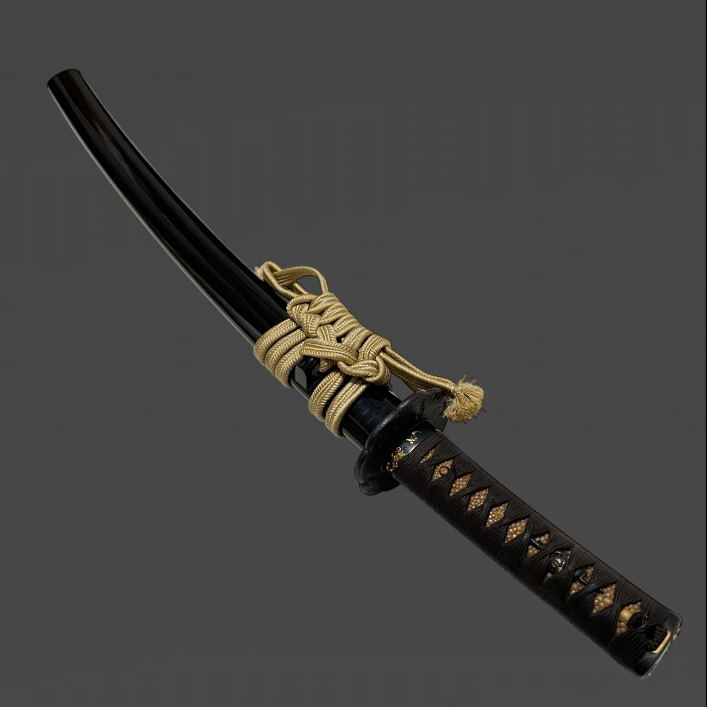 Signed Turnip Fuchikashira 在銘蕪縁頭 Wakizashi, Kabuto Menuki, Edo period mumei